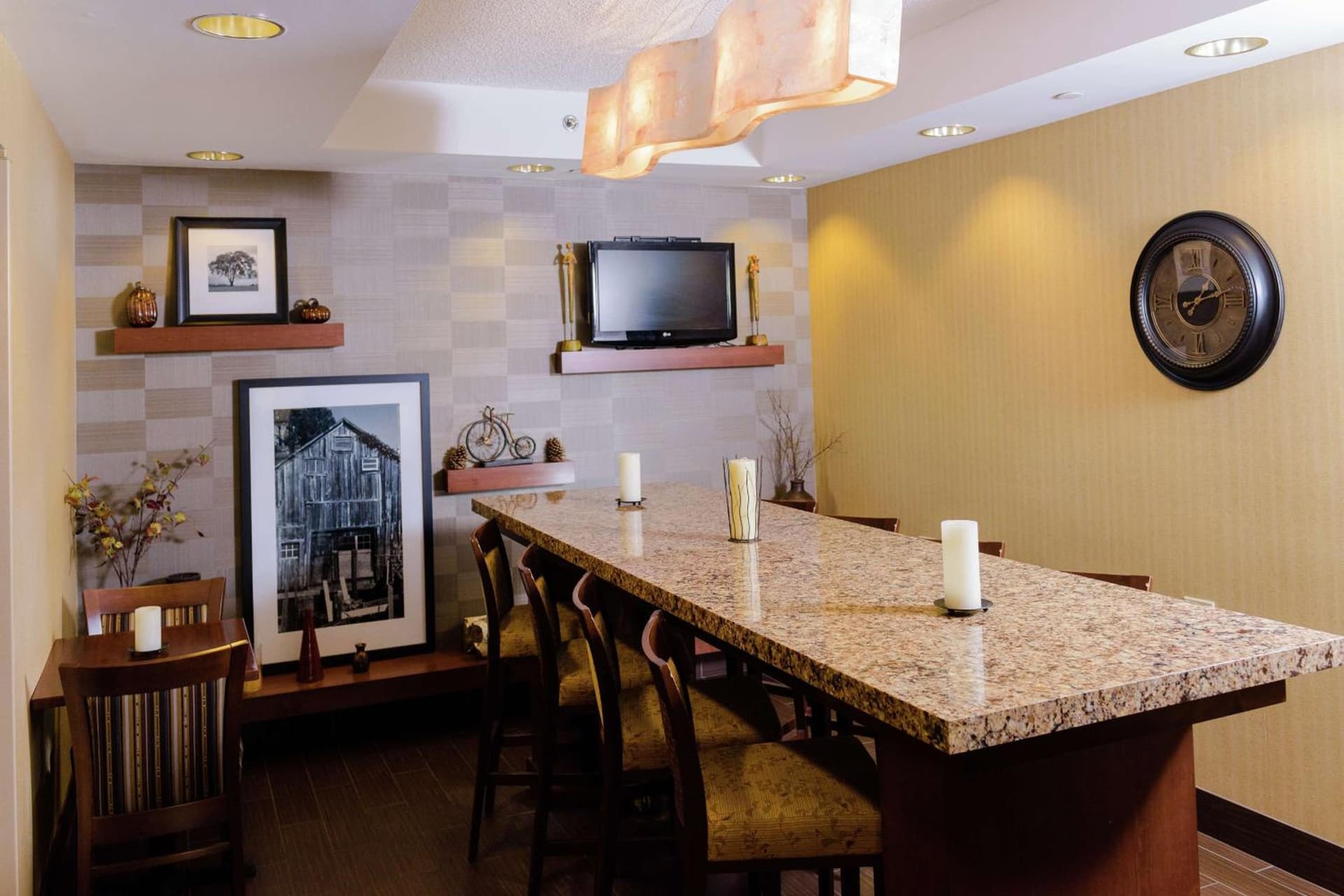 Hampton Inn Eau Claire gallery photo in Eau Claire, WI — image 17