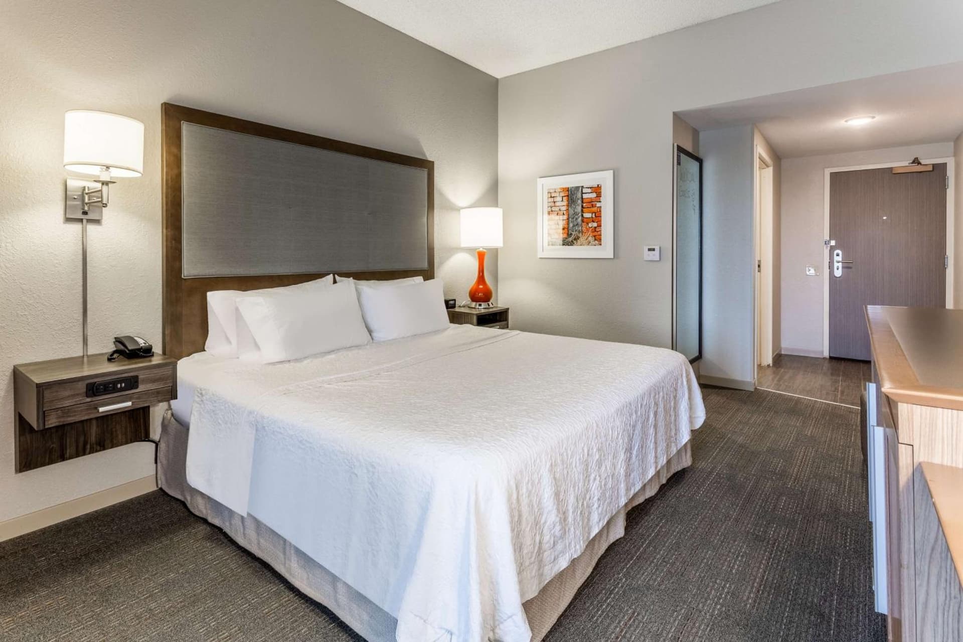 Hampton Inn Eau Claire property views in Eau Claire, WI — gallery photo 3