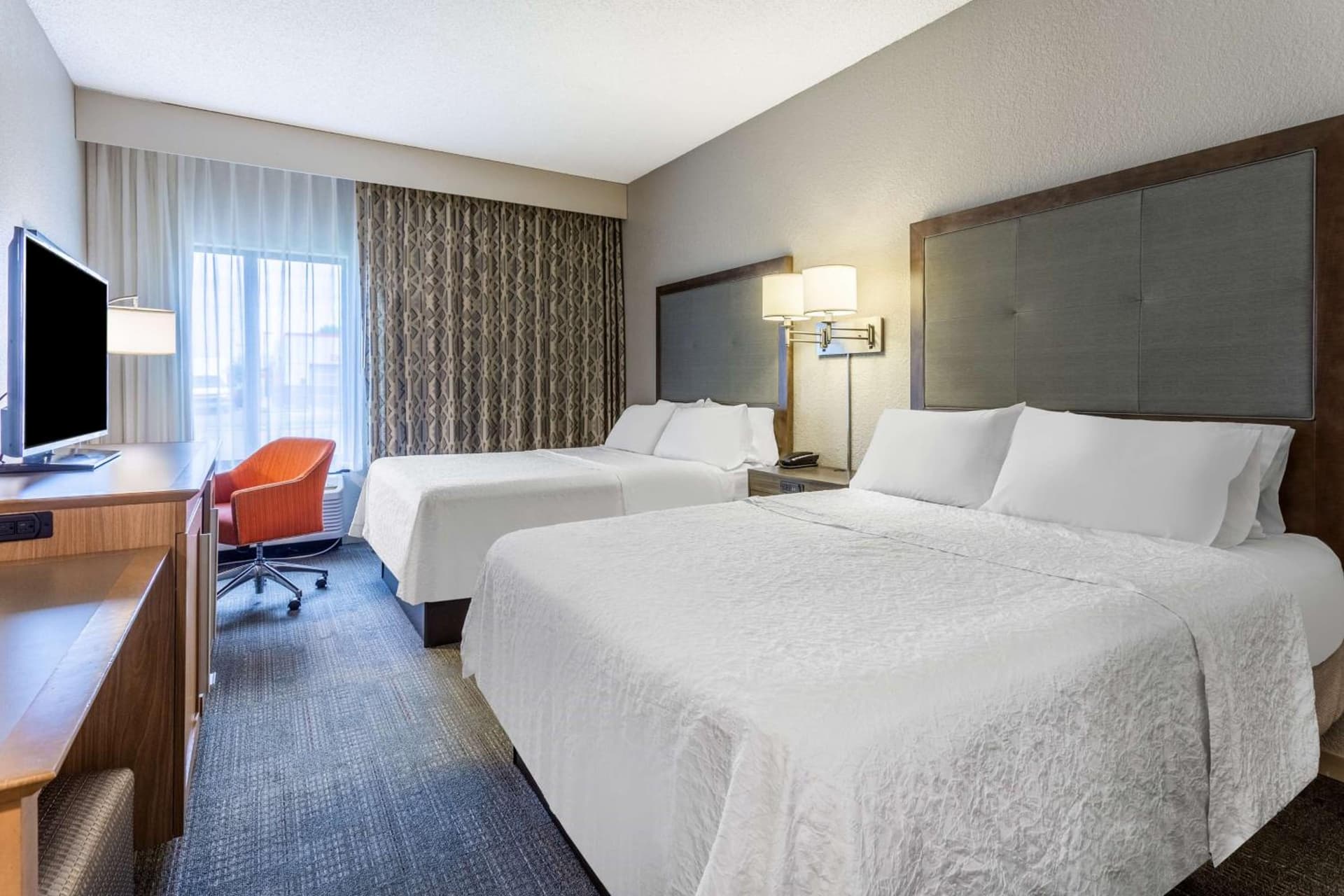 Hampton Inn Eau Claire gallery photo in Eau Claire, WI — image 11