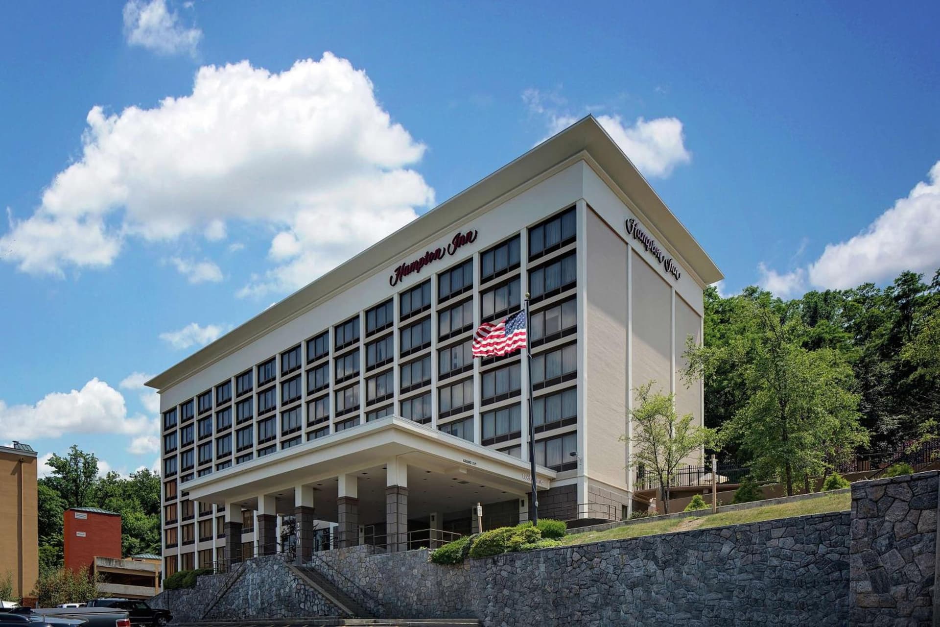 Hampton Inn White Plains/Tarrytown featured exterior or lobby in Elmsford, NY — similar hotel