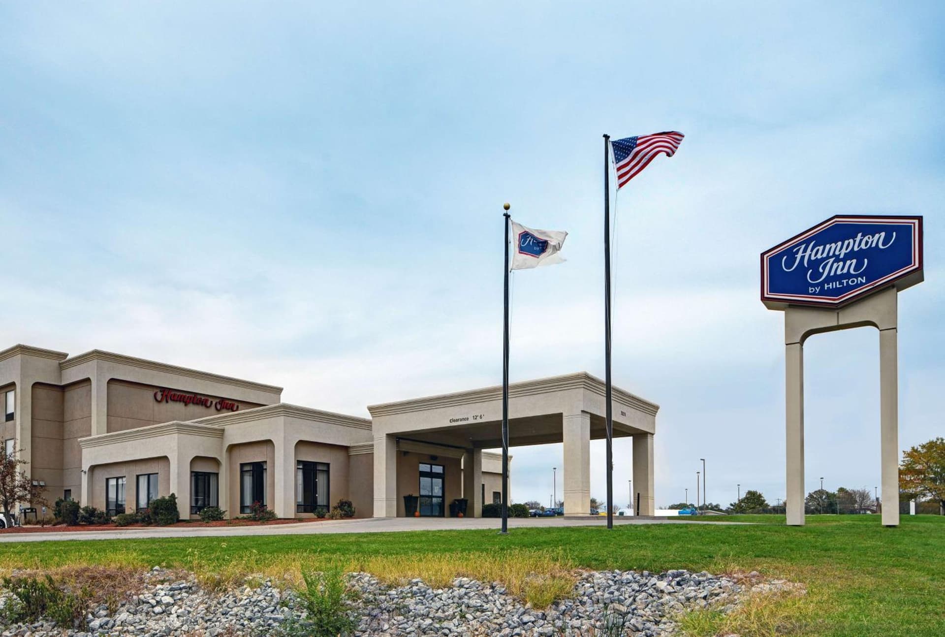 Hampton Inn Keokuk featured exterior or lobby in Keokuk, IA — similar hotel