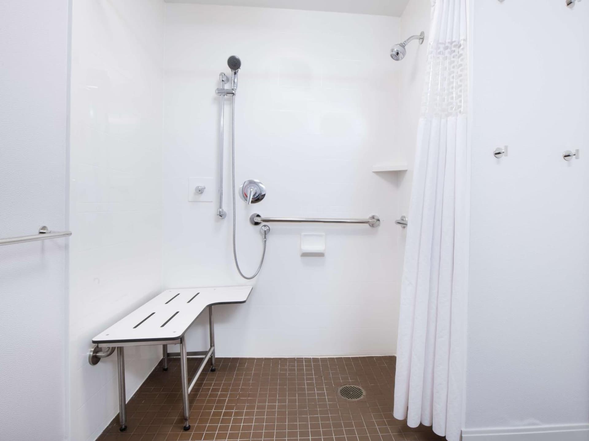 Hampton Inn Erie-South gallery photo in Erie, PA — image 8