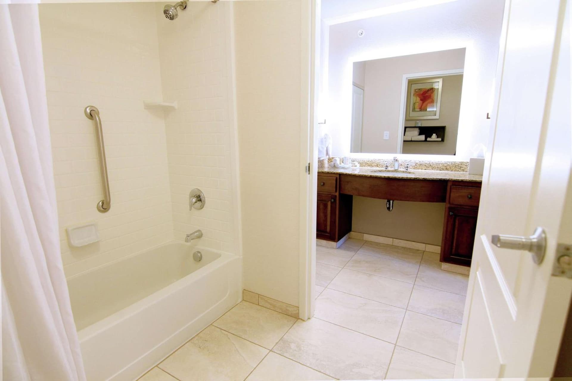 Homewood Suites by Hilton Fargo gallery photo in Fargo, ND — image 68