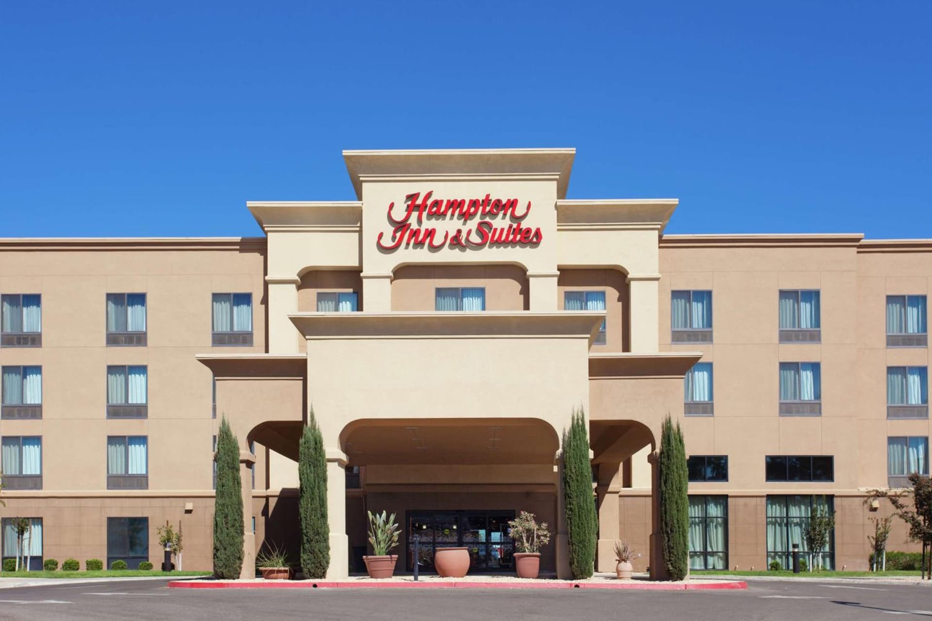 Hampton Inn & Suites Fresno - Northwest featured exterior or lobby in Herndon, CA — similar hotel