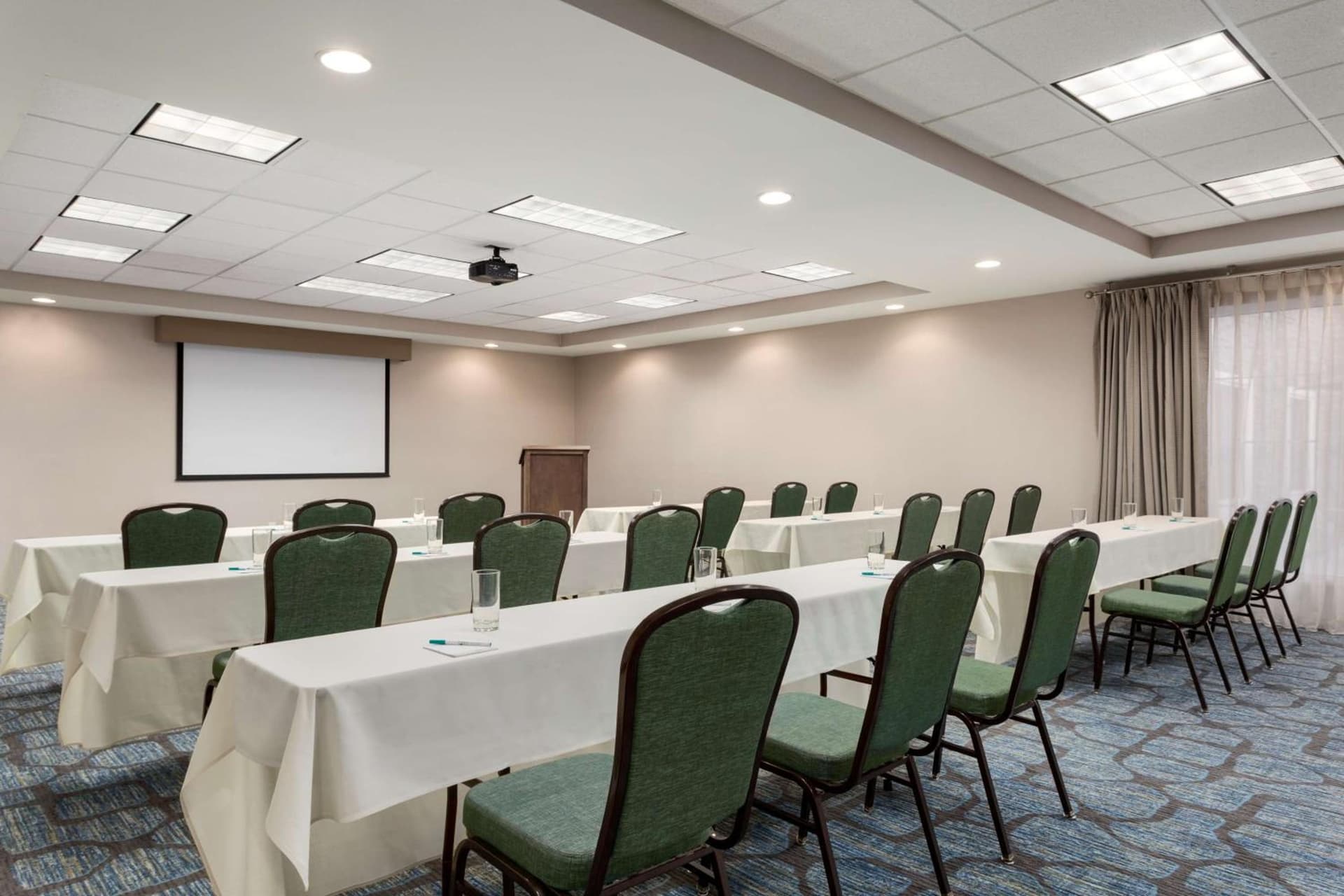 Homewood Suites by Hilton Fargo gallery photo in Fargo, ND — image 70