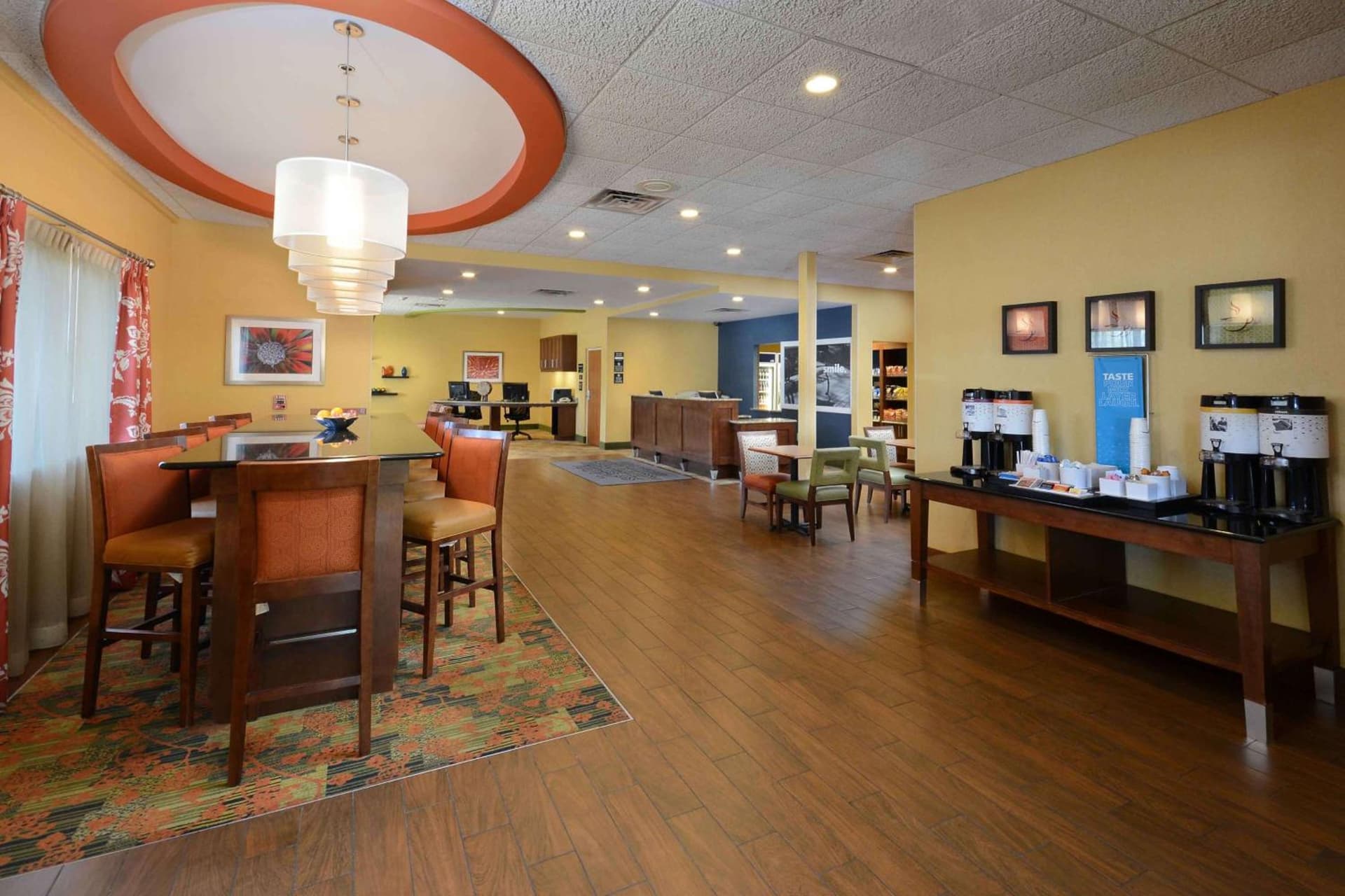 Hampton Inn & Suites Dallas Downtown fitness center in Dallas, Texas