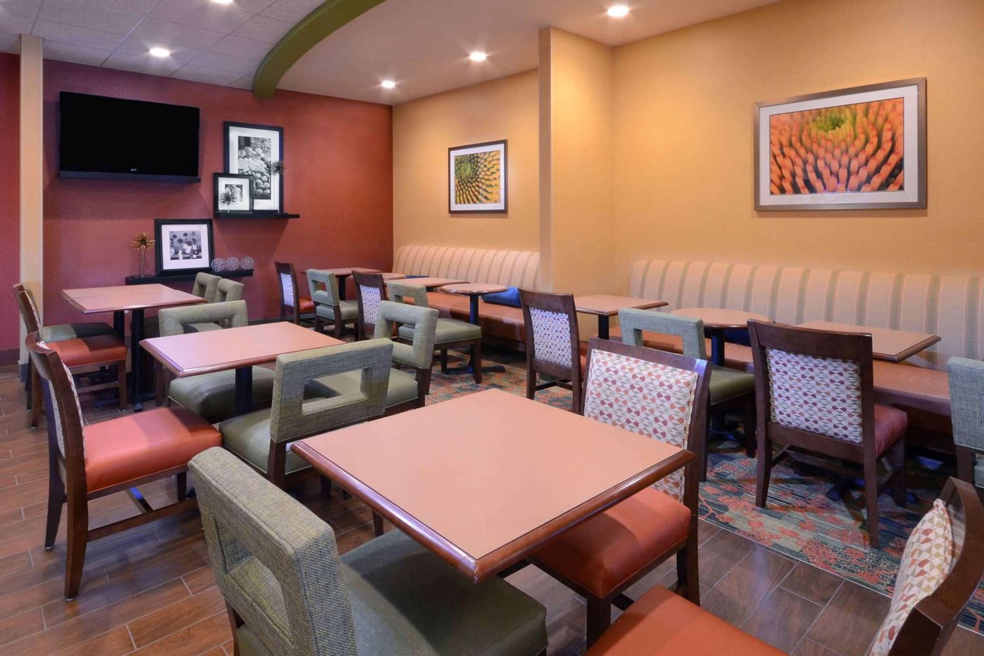Hampton Inn & Suites Dallas Downtown property photo 15 of 45 in Dallas, Texas
