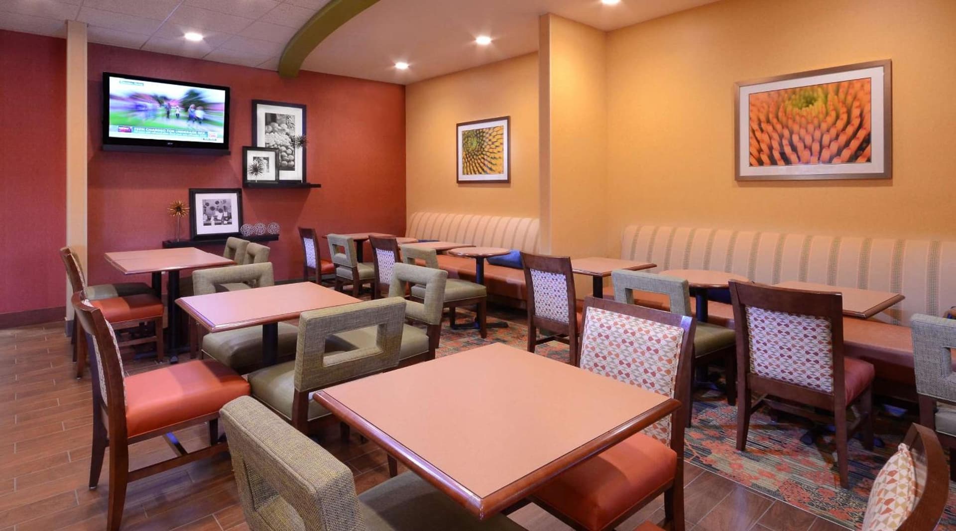 Hampton Inn & Suites Dallas Downtown property photo 33 of 45 in Dallas, Texas