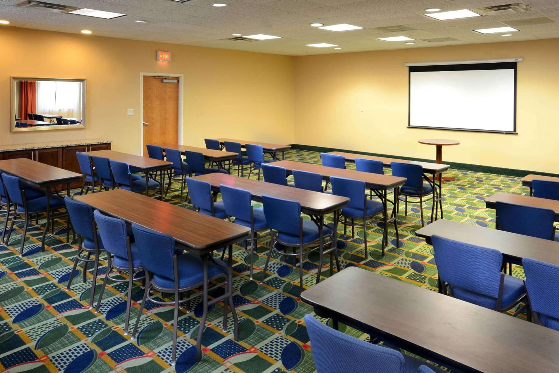 Hampton Inn & Suites Dallas Downtown property photo 20 of 45 in Dallas, Texas