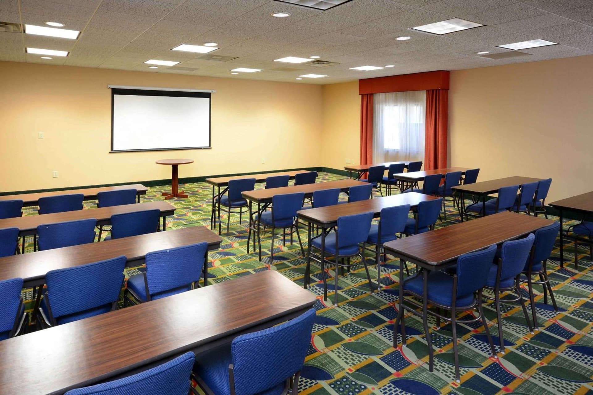 Hampton Inn & Suites Dallas Downtown property photo 39 of 45 in Dallas, Texas