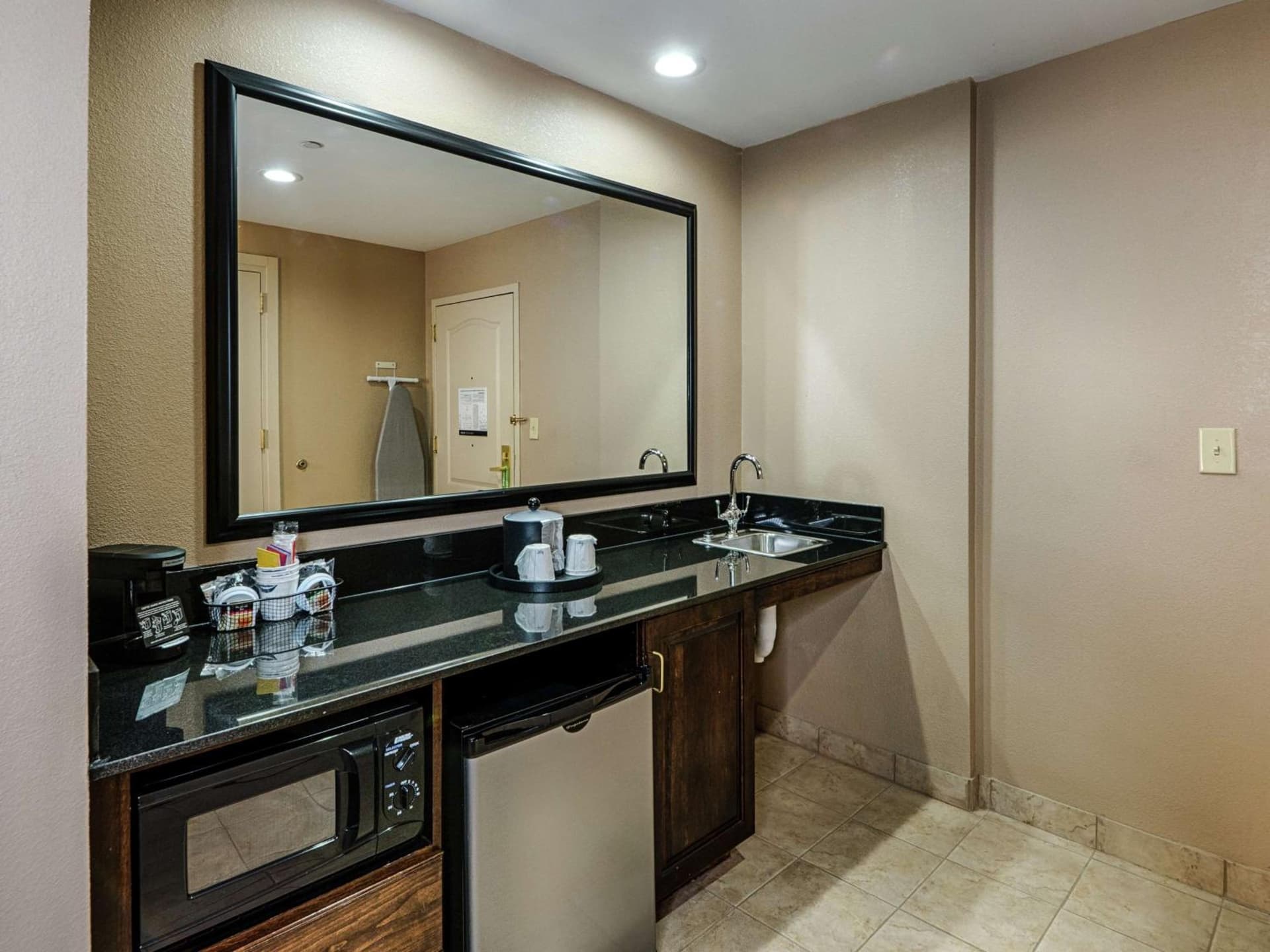 Hampton Inn Spring Lake Fayetteville gallery photo in Spring Lake, NC — image 31