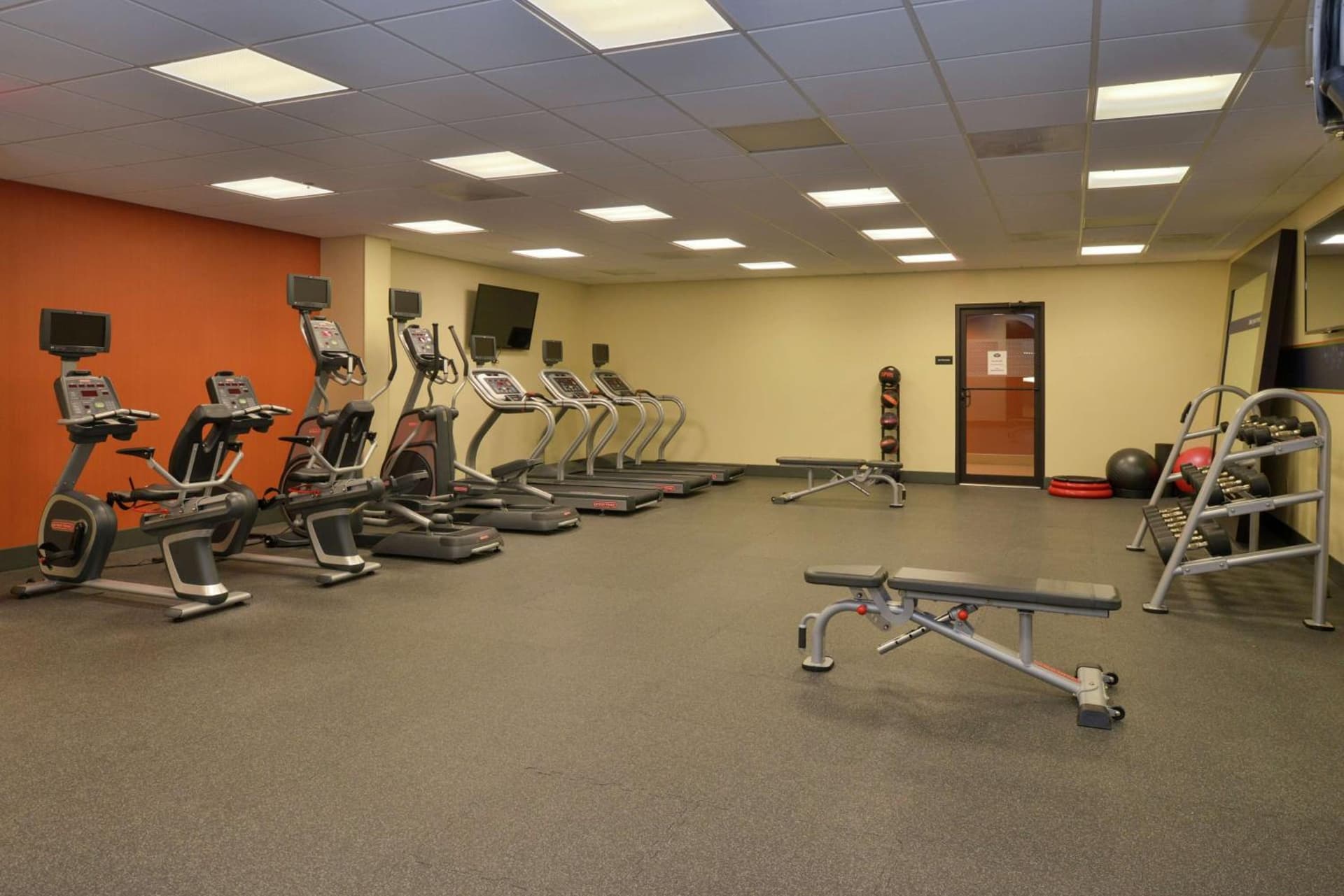 Hampton Inn Frederick gallery photo in Frederick, MD — image 46