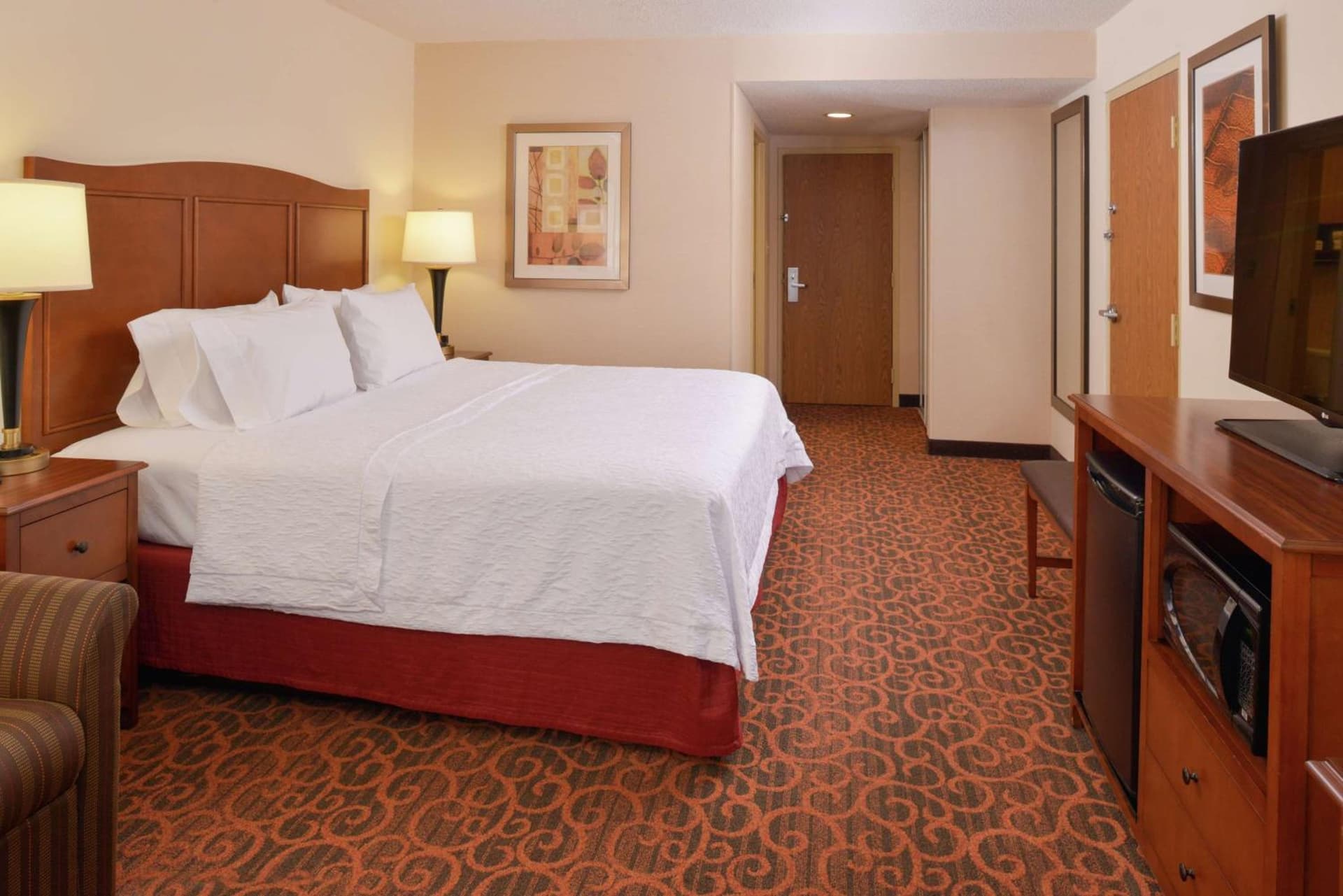 Hampton Inn Frederick interior in Frederick, MD — gallery photo 2