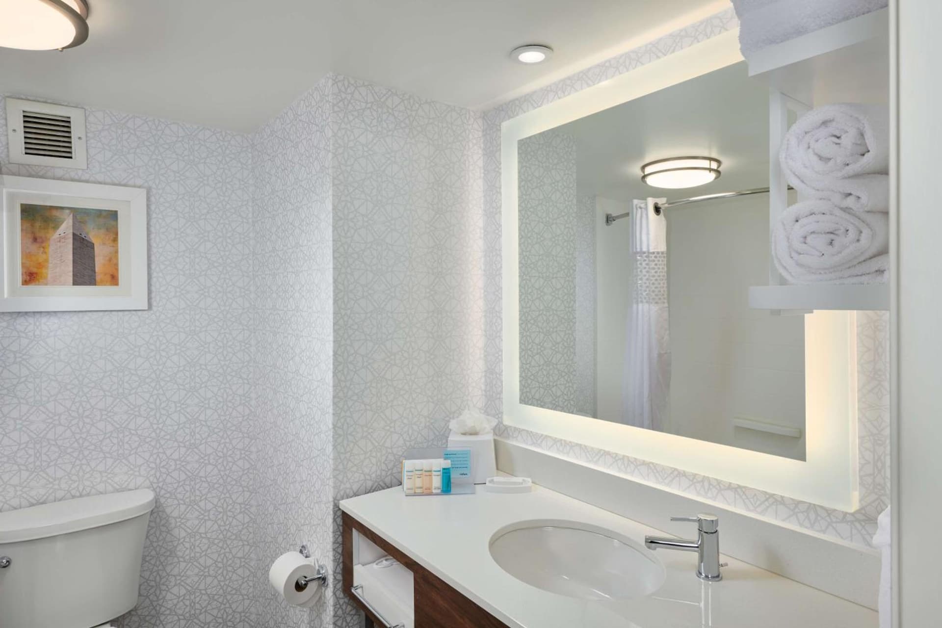 Hampton Inn Fairfax City gallery photo in Fairfax, VA — image 5