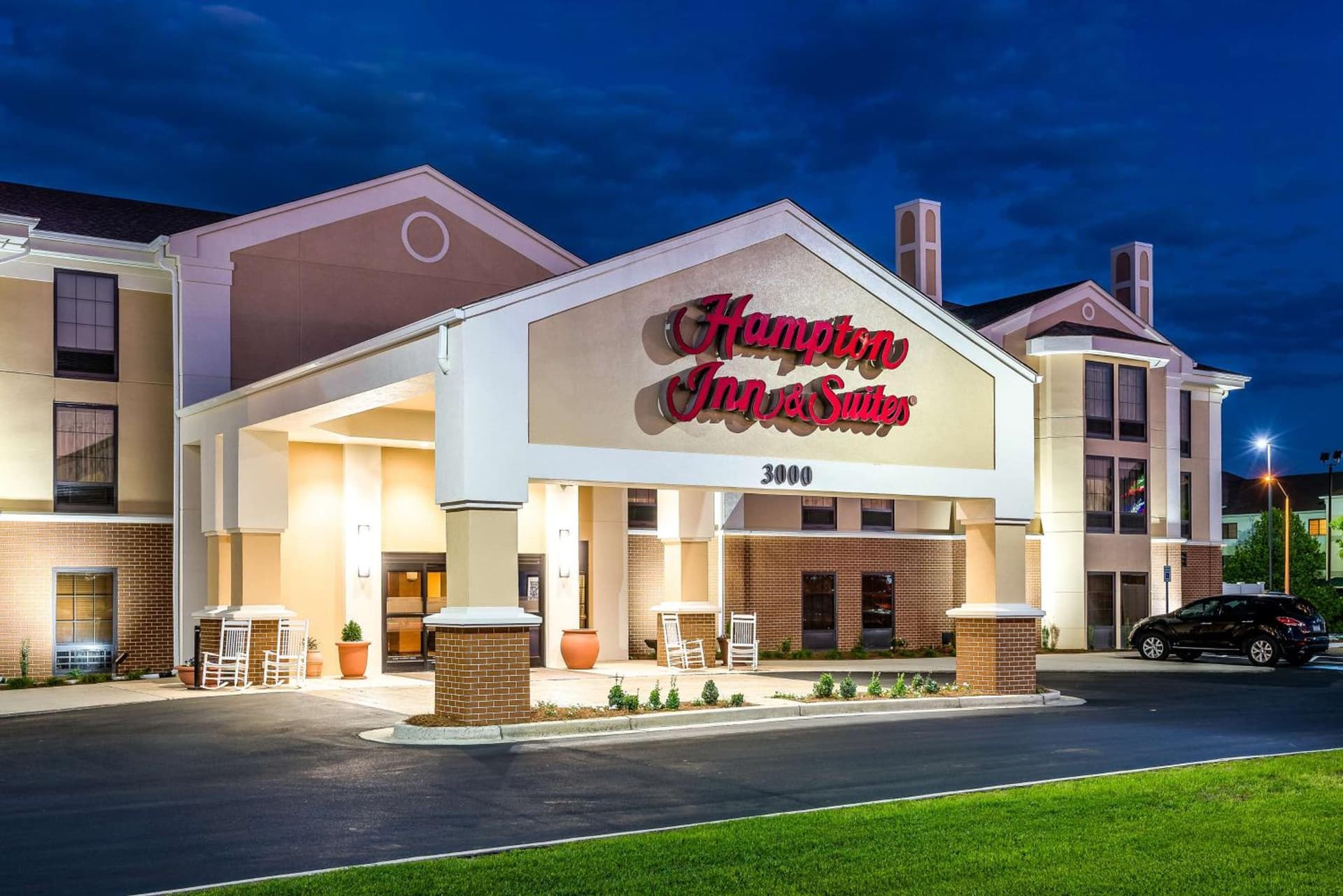 Hampton Inn & Suites Florence Center interior in Florence, SC — gallery photo 2