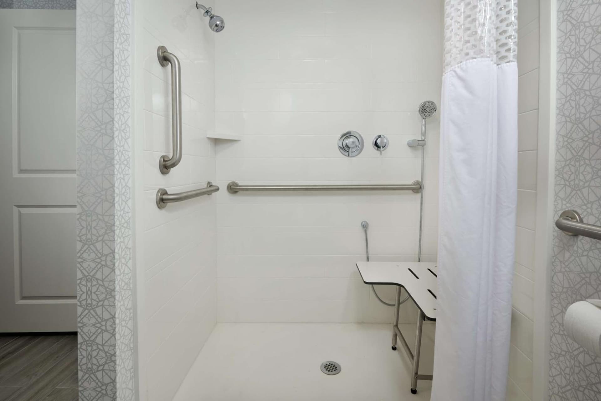 Hampton Inn Fairfax City gallery photo in Fairfax, VA — image 27