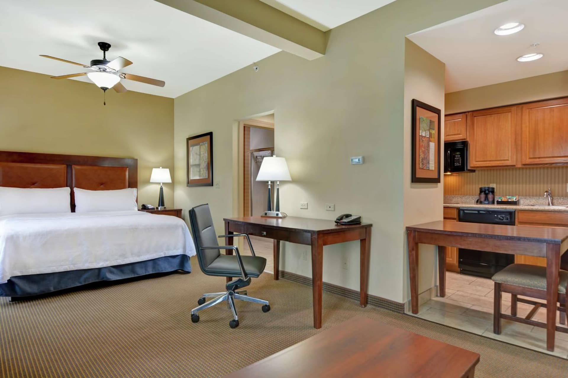 Homewood Suites by Hilton Fayetteville gallery photo in Fayetteville, AR — image 21
