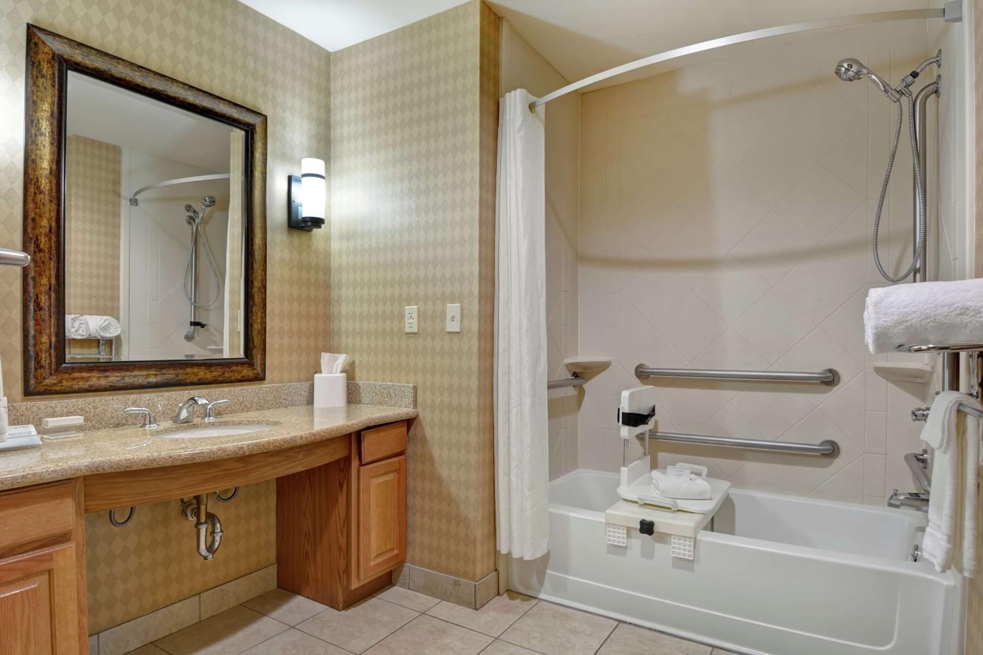 Homewood Suites by Hilton Fayetteville gallery photo in Fayetteville, AR — image 24