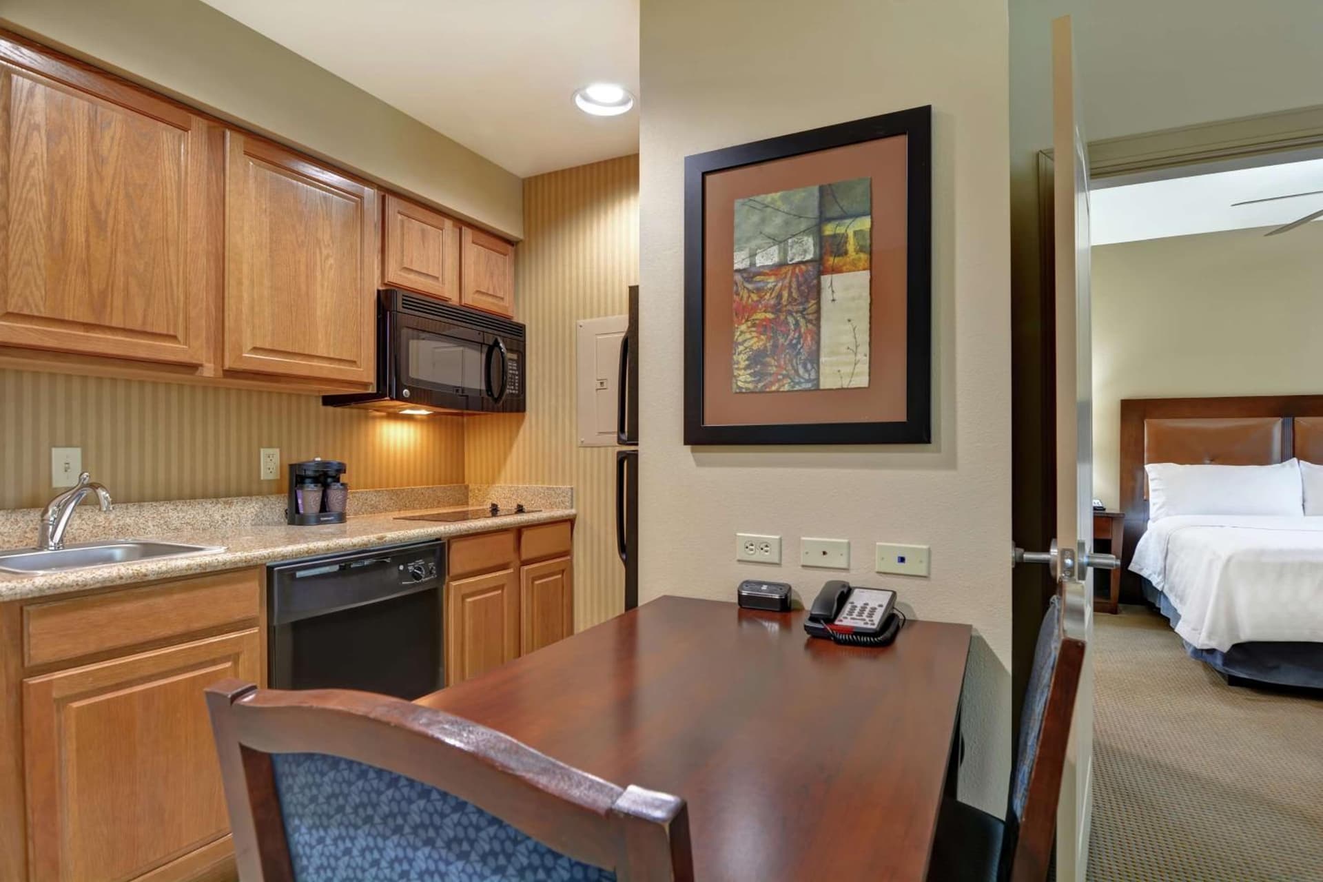 Homewood Suites by Hilton Fayetteville gallery photo in Fayetteville, AR — image 12
