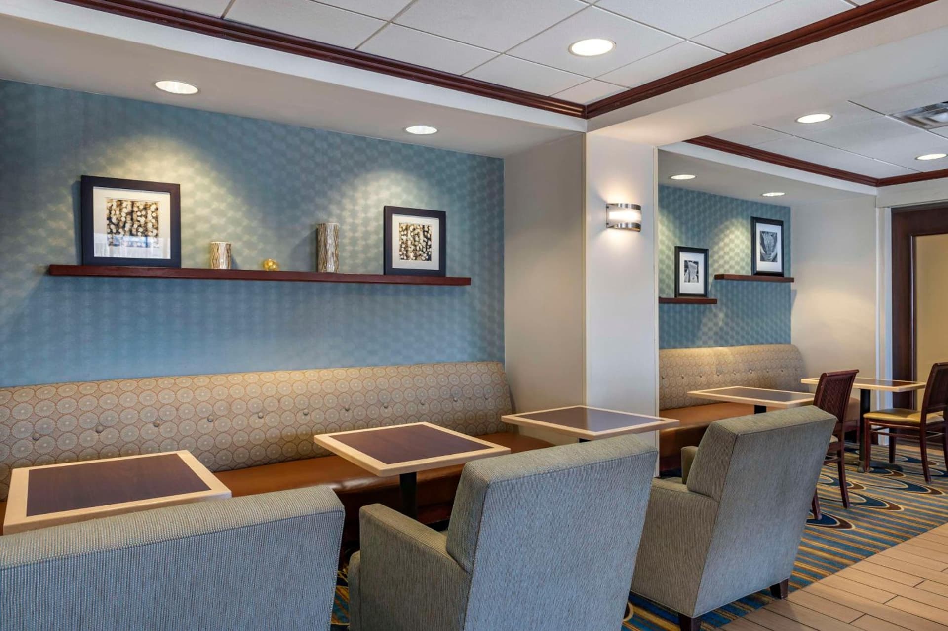 Hampton Inn Greenfield gallery photo in Greenfield, IN — image 25