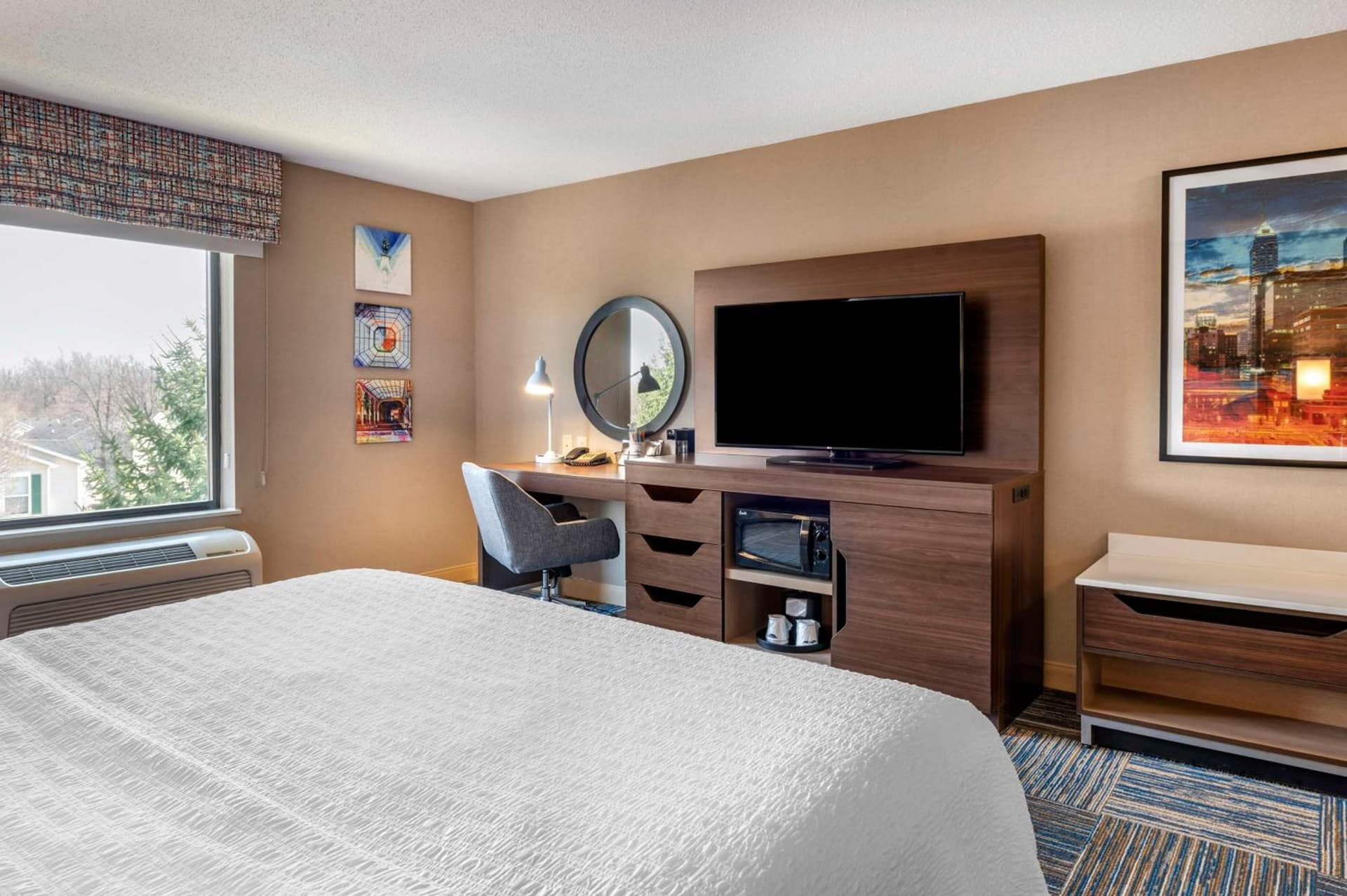 Hampton Inn Greenfield property views in Greenfield, IN — gallery photo 3