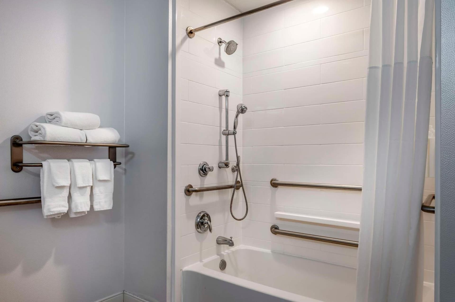 Hampton Inn Greenfield gallery photo in Greenfield, IN — image 39