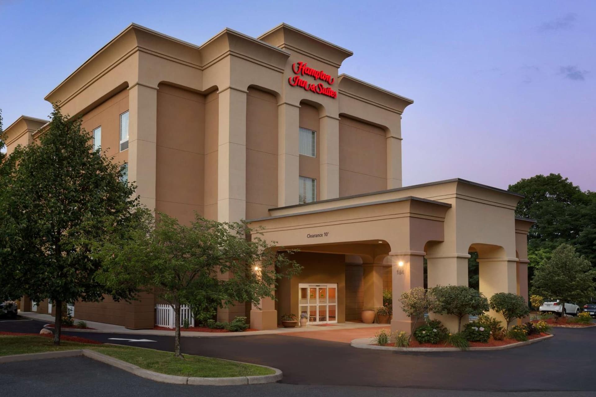 Hampton Inn & Suites Greenfield interior in Greenfield — gallery photo 2