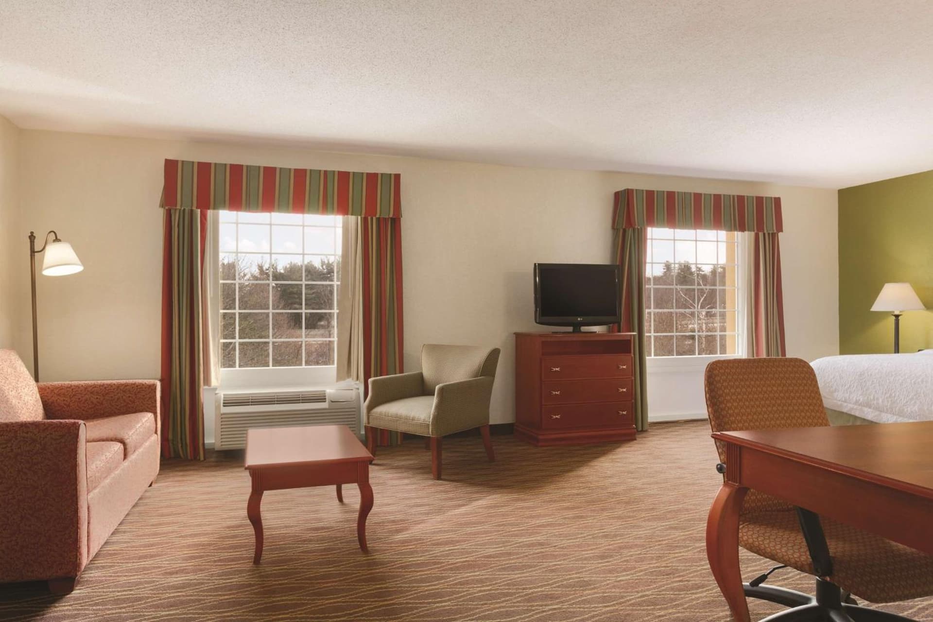 Hampton Inn & Suites Greenfield gallery photo in Greenfield — image 21