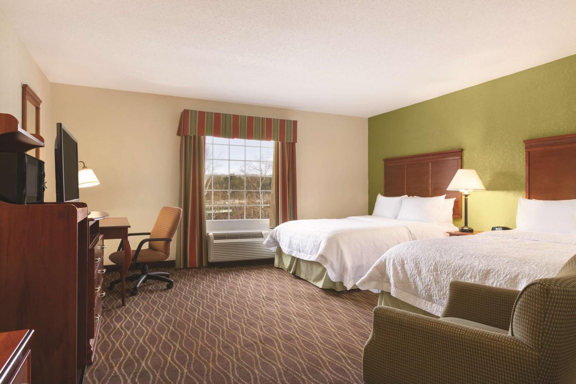Hampton Inn & Suites Greenfield gallery photo in Greenfield — image 18