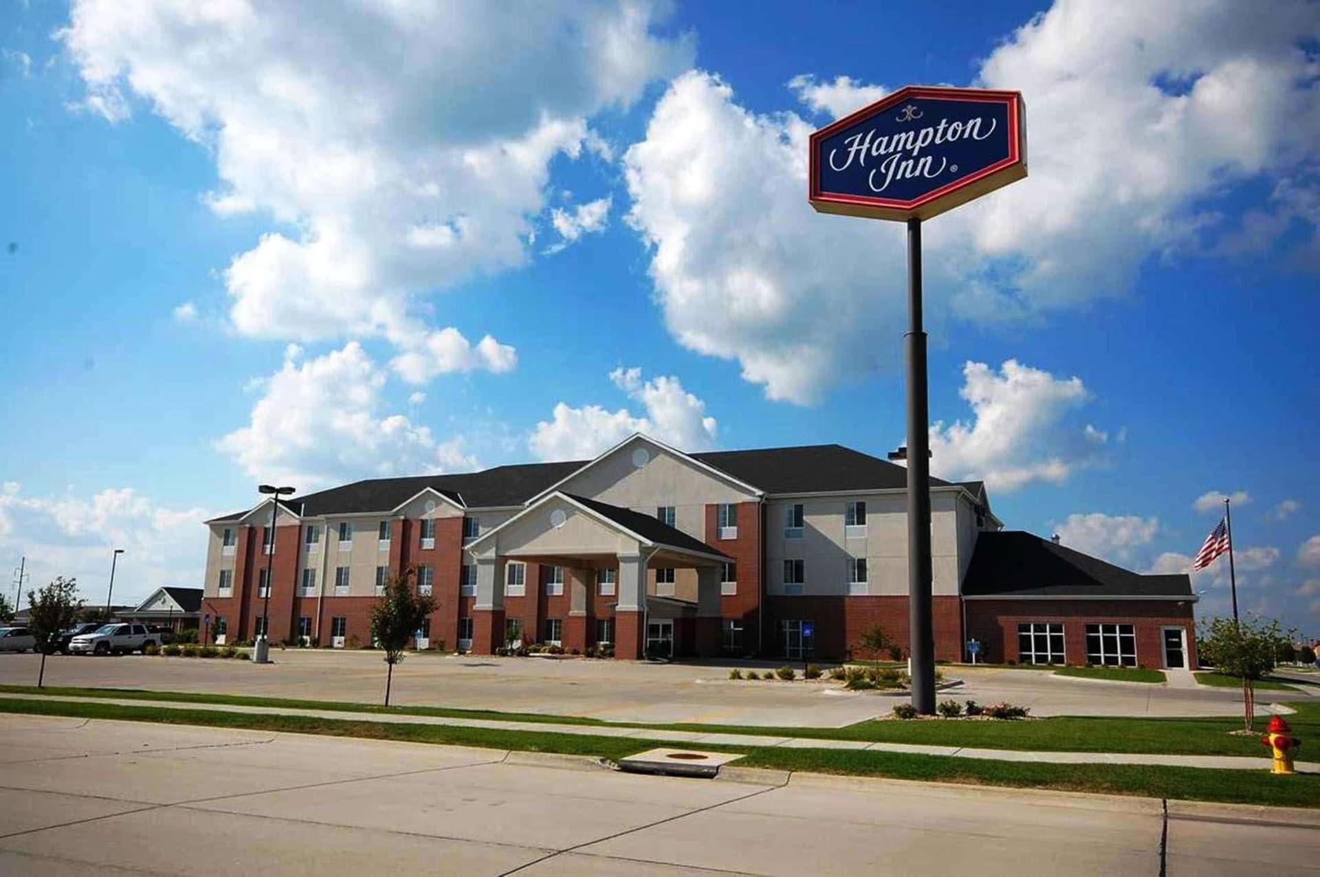 Spark by Hilton Grand Island featured exterior or lobby in Grand Island, NE — similar hotel