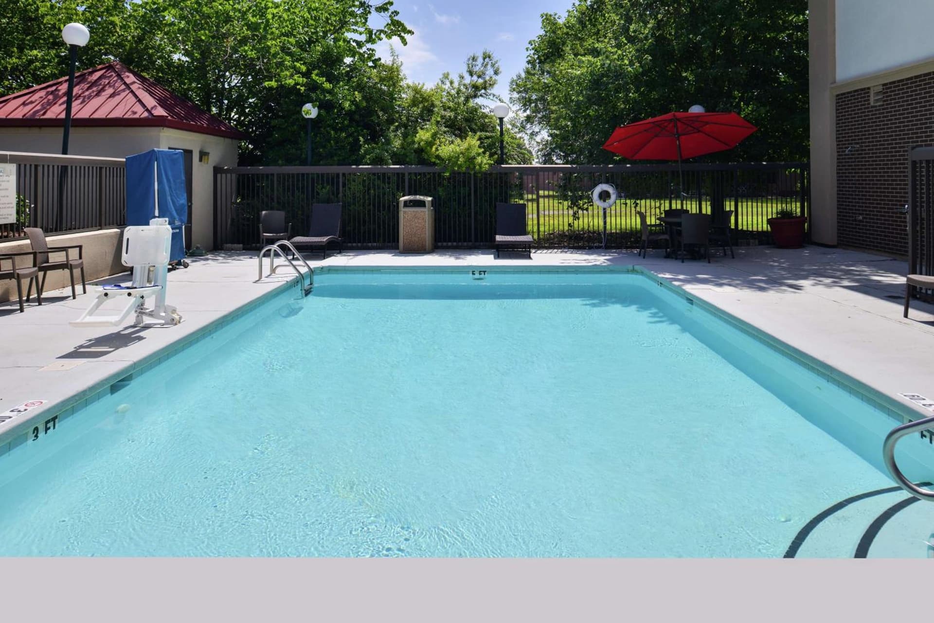 Hampton Inn Greensboro East / McLeansville gallery photo in McLeansville, NC — image 30