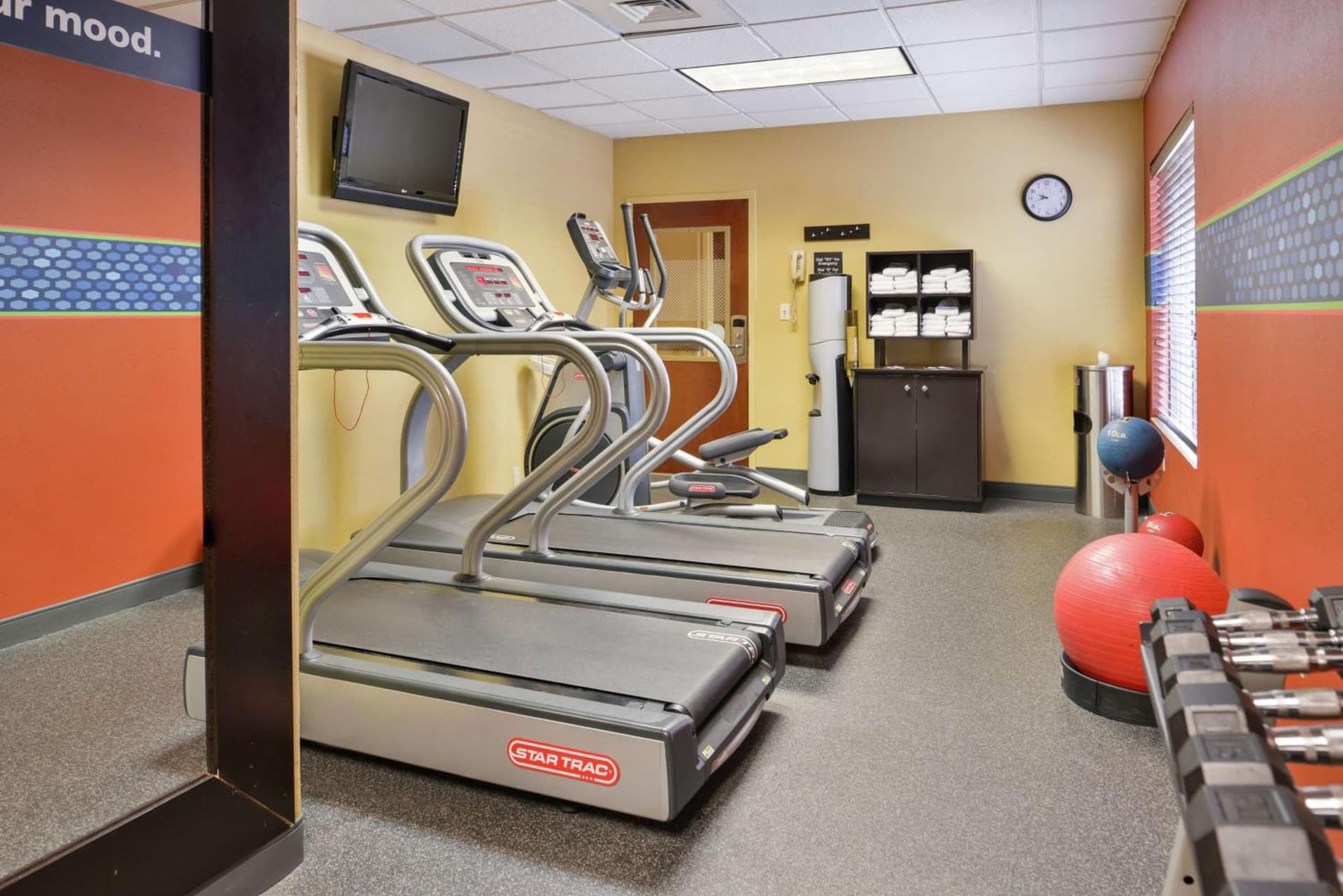 Hampton Inn Greensboro East / McLeansville gallery photo in McLeansville, NC — image 12