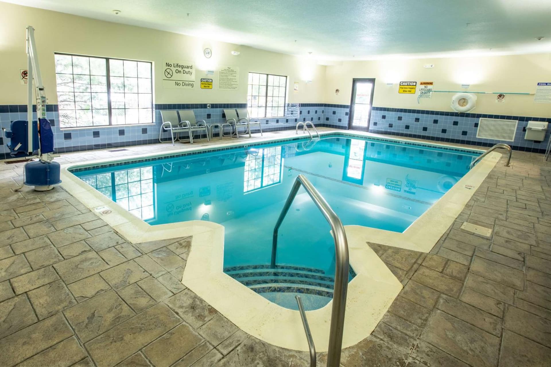 Hampton Inn Hadley-Amherst Area gallery photo in Hadley — image 8