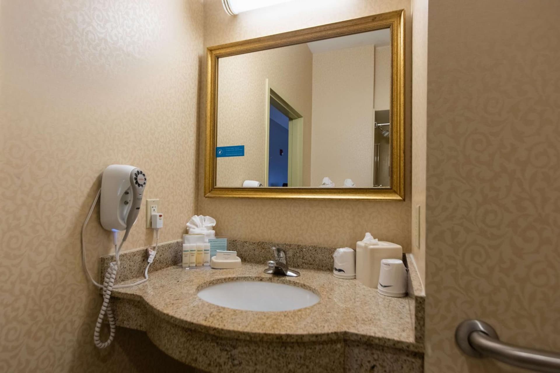 Hampton Inn Hadley-Amherst Area gallery photo in Hadley — image 29