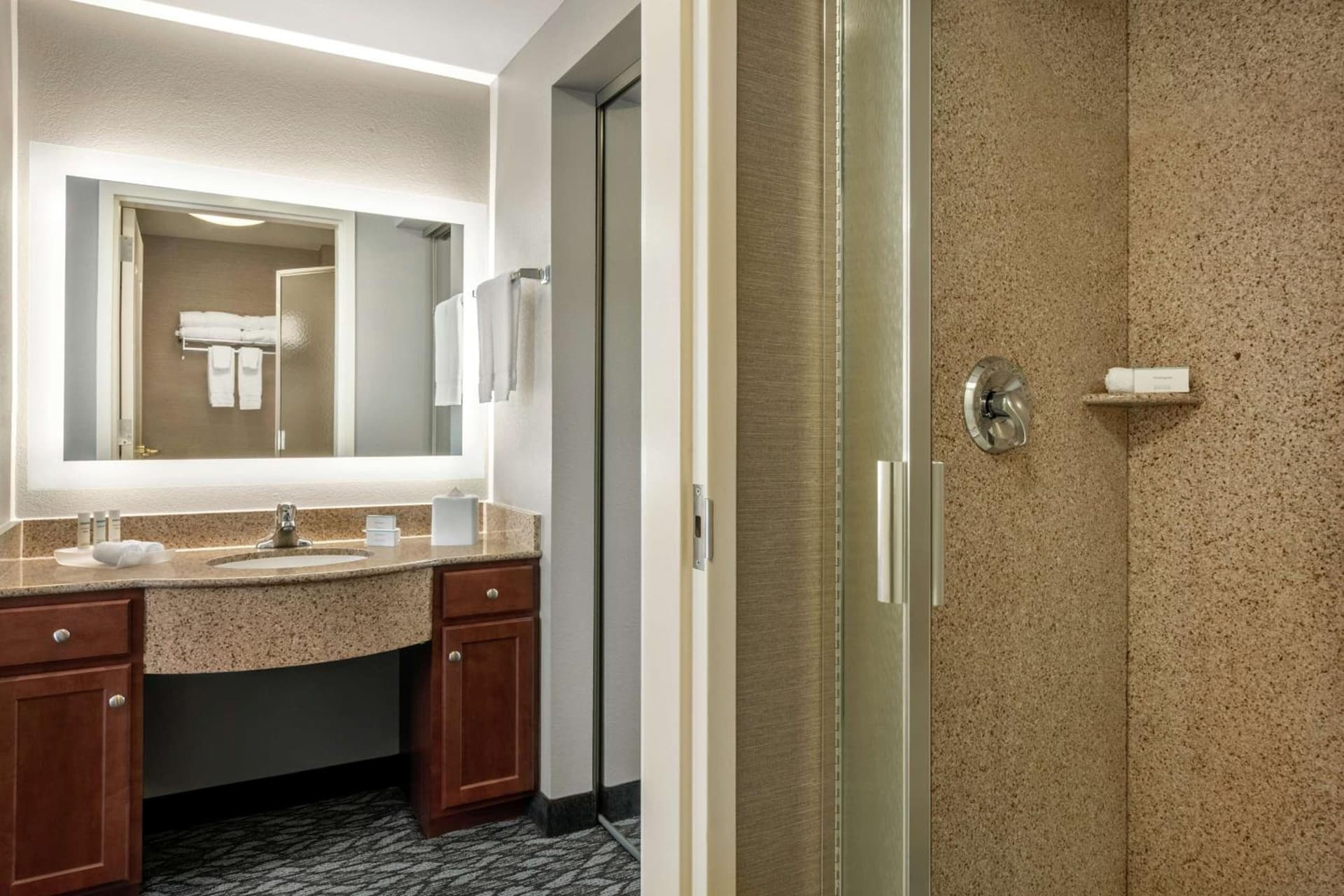 Homewood Suites by Hilton Harrisburg East-Hershey Area gallery photo in Harrisburg, PA — image 17