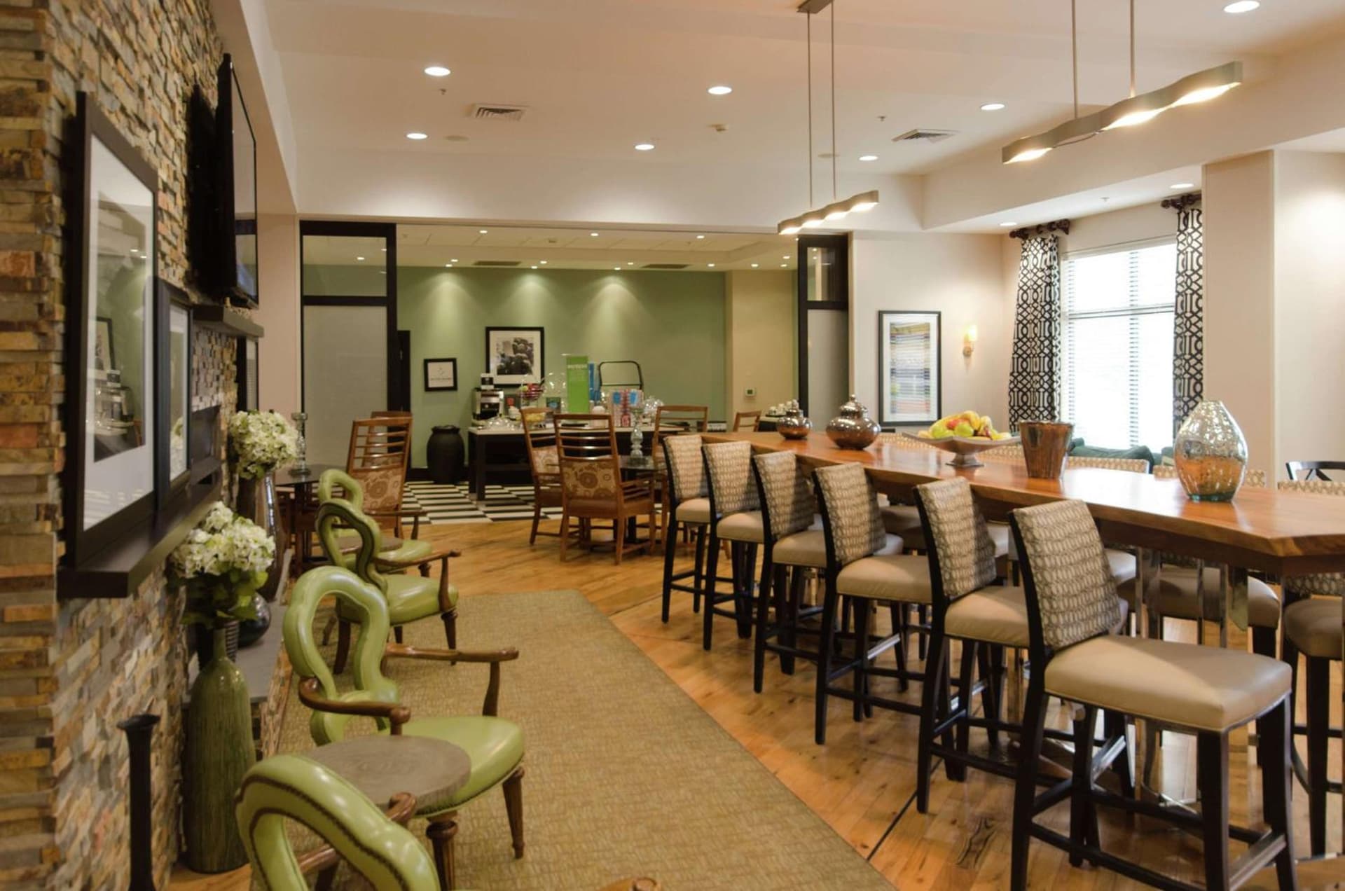 Hampton Inn Hickory gallery photo in Hickory, NC — image 9