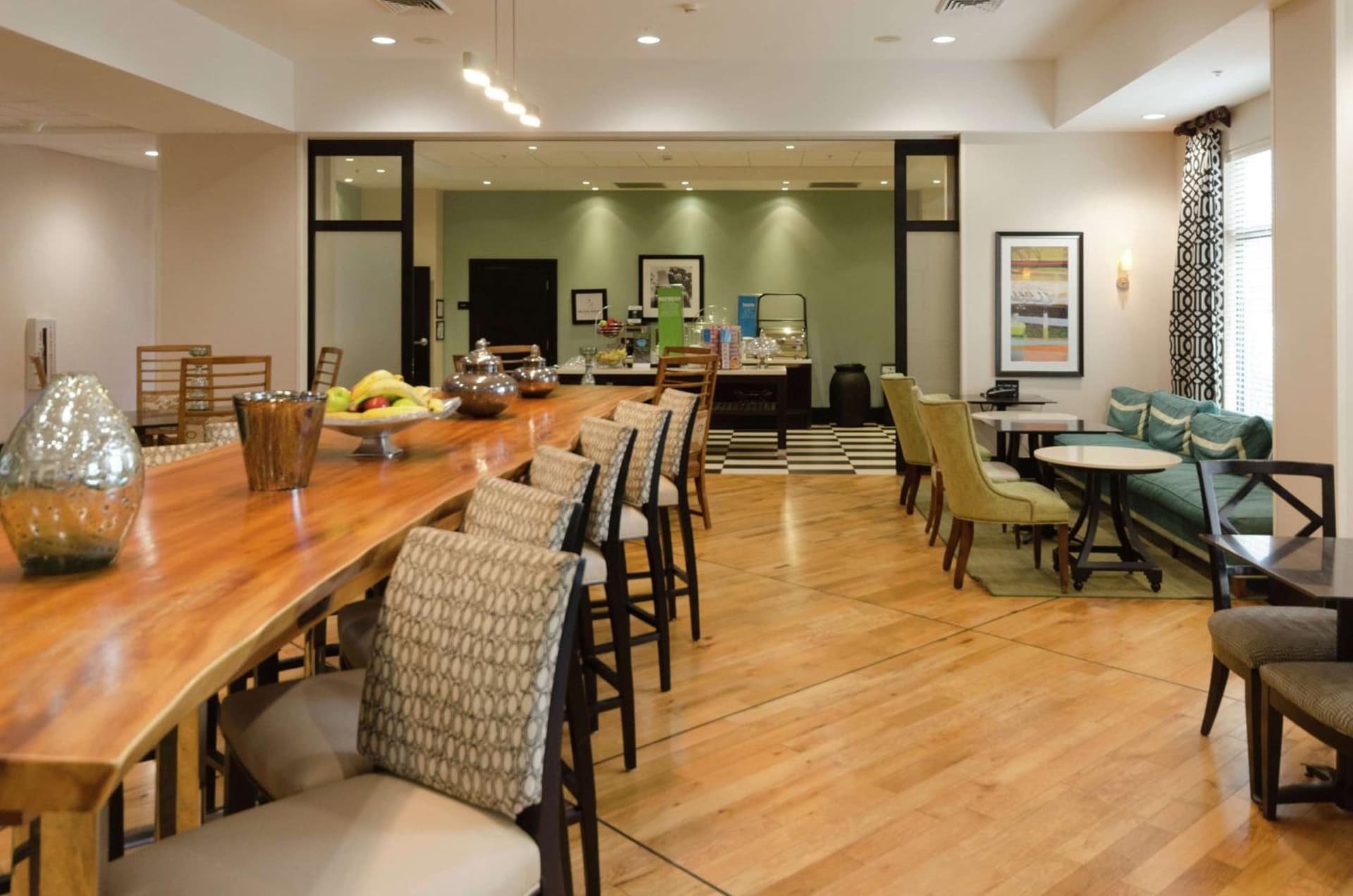 Hampton Inn Hickory gallery photo in Hickory, NC — image 12