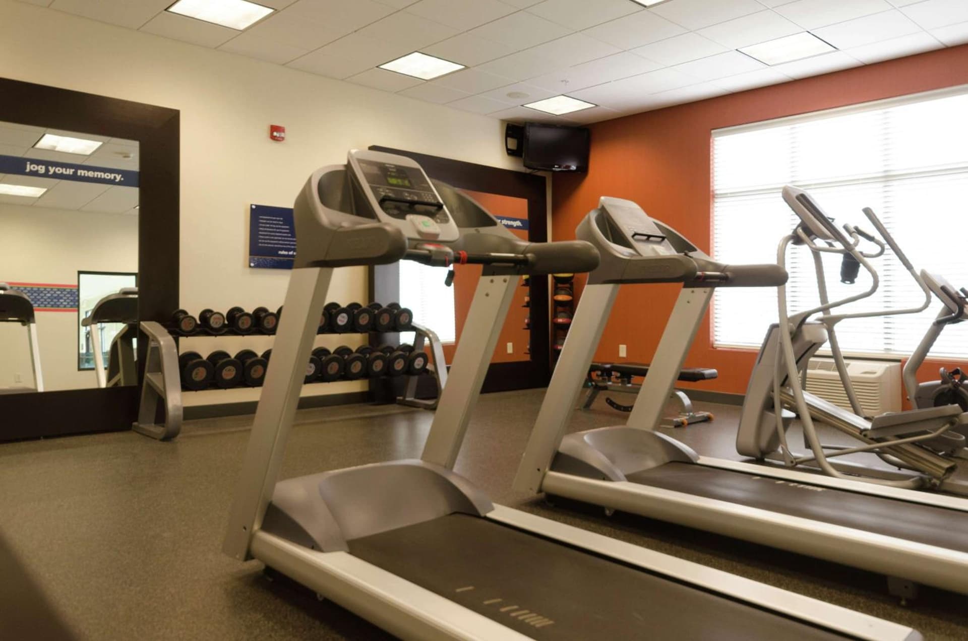 Hampton Inn Hickory gallery photo in Hickory, NC — image 4