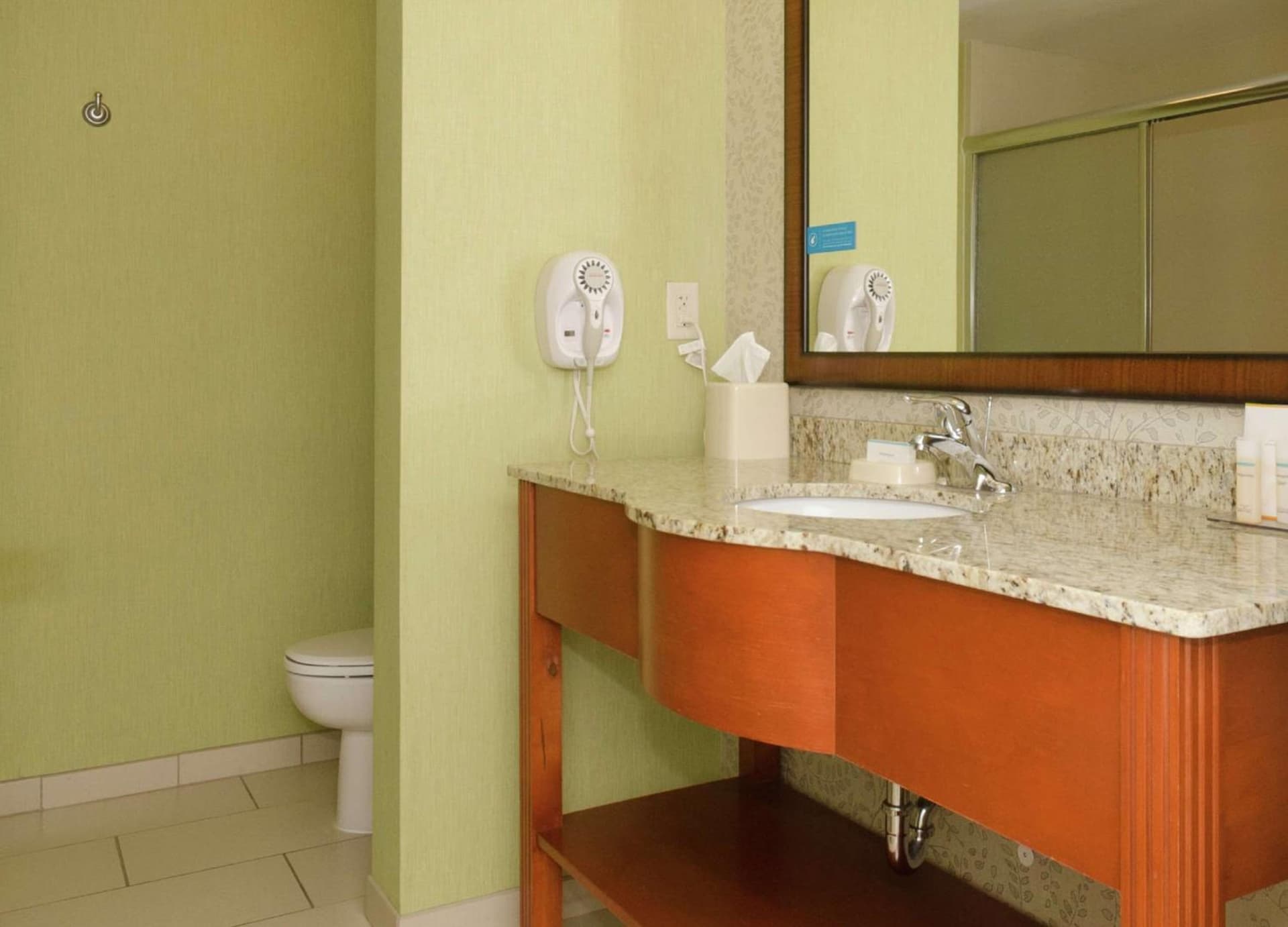 Hampton Inn Hickory gallery photo in Hickory, NC — image 16