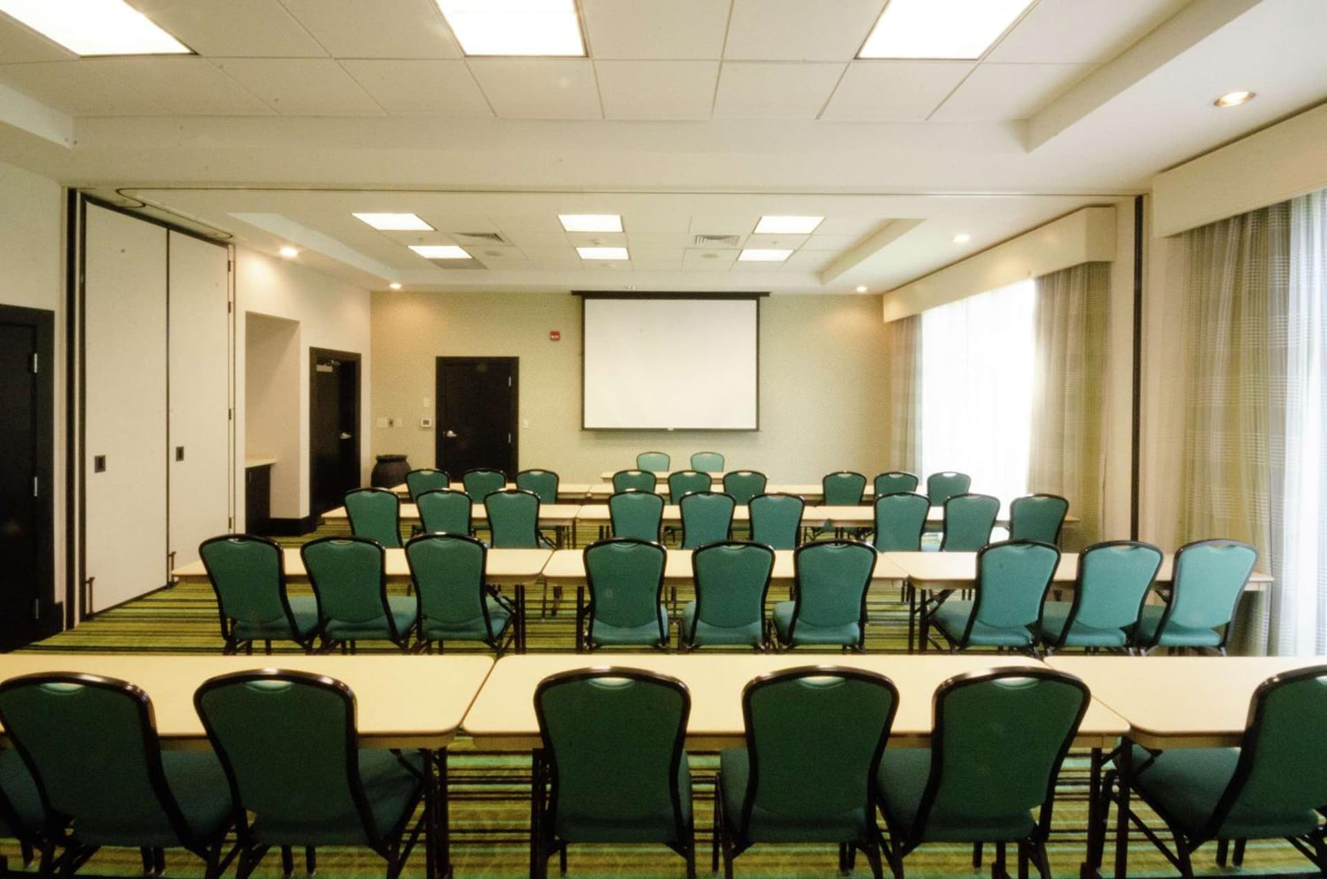 Hampton Inn Hickory gallery photo in Hickory, NC — image 28