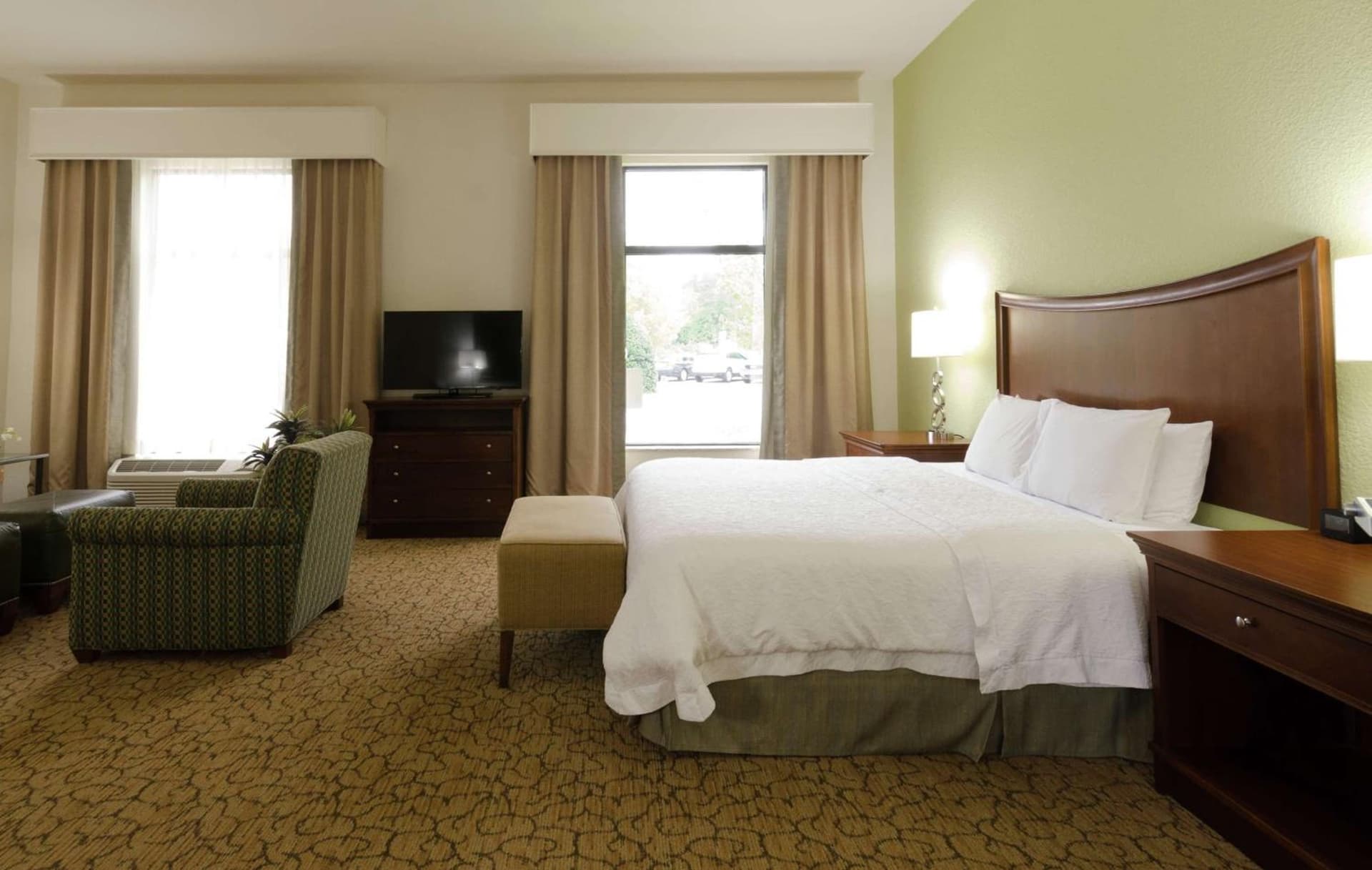 Hampton Inn Hickory interior in Hickory, NC — gallery photo 2