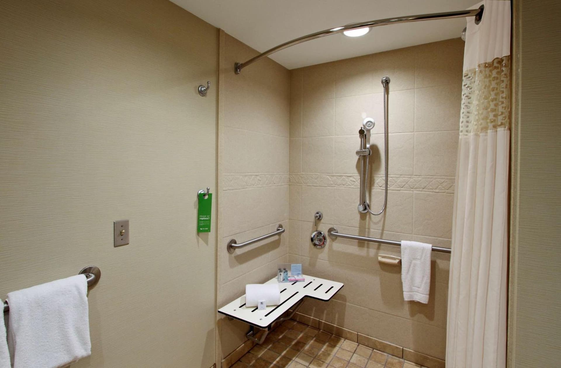 Hampton Inn Hagerstown gallery photo in Hagerstown, MD — image 22