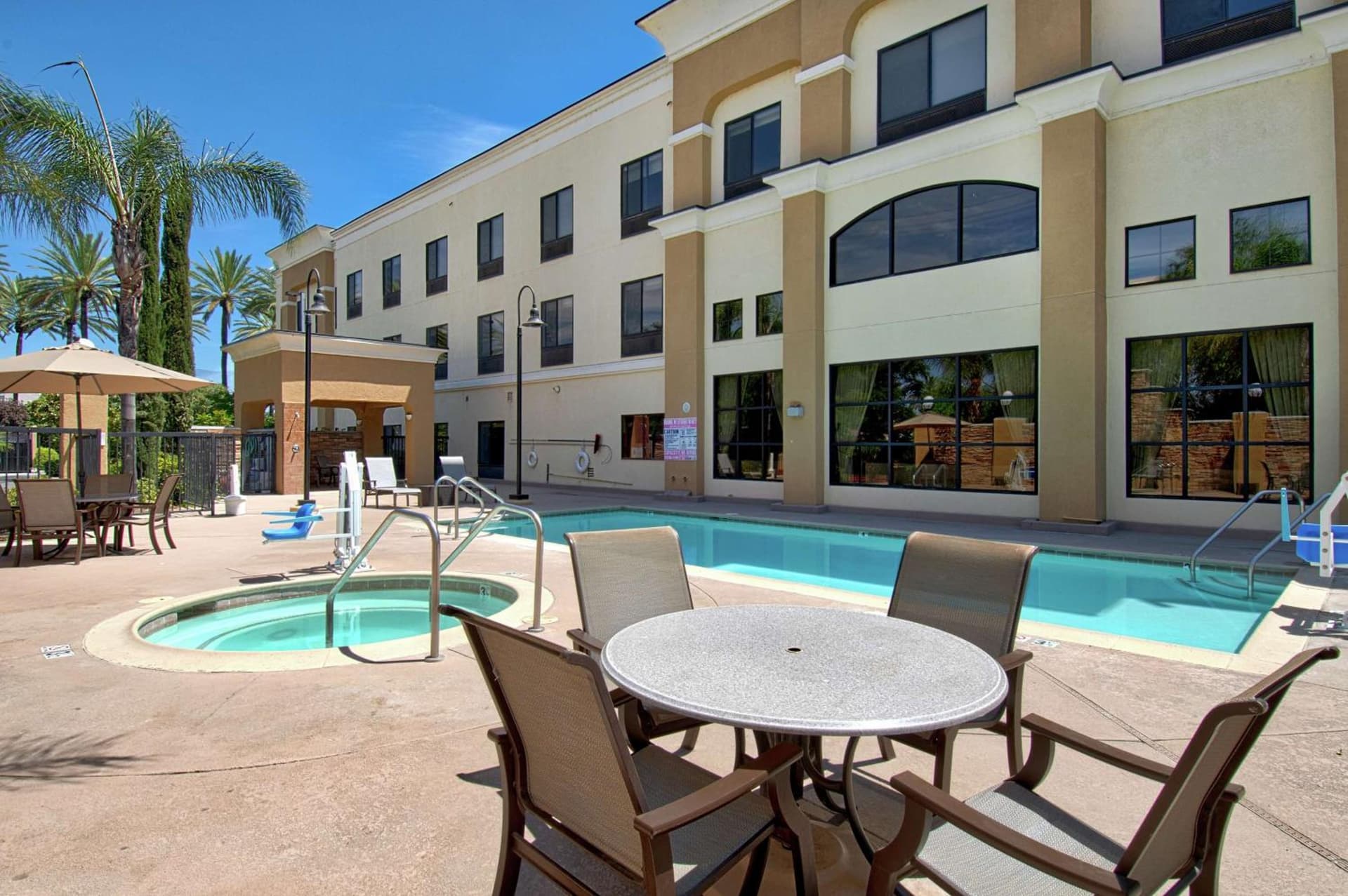 Hampton Inn & Suites by Hilton Hemet Menifee Murrieta gallery photo in Hemet, CA — image 33