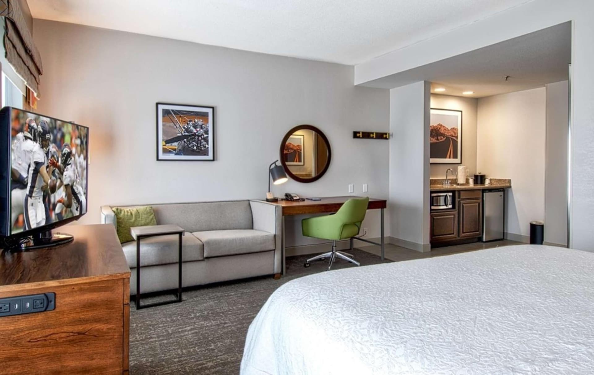 Hampton Inn & Suites by Hilton Hemet Menifee Murrieta gallery photo in Hemet, CA — image 9