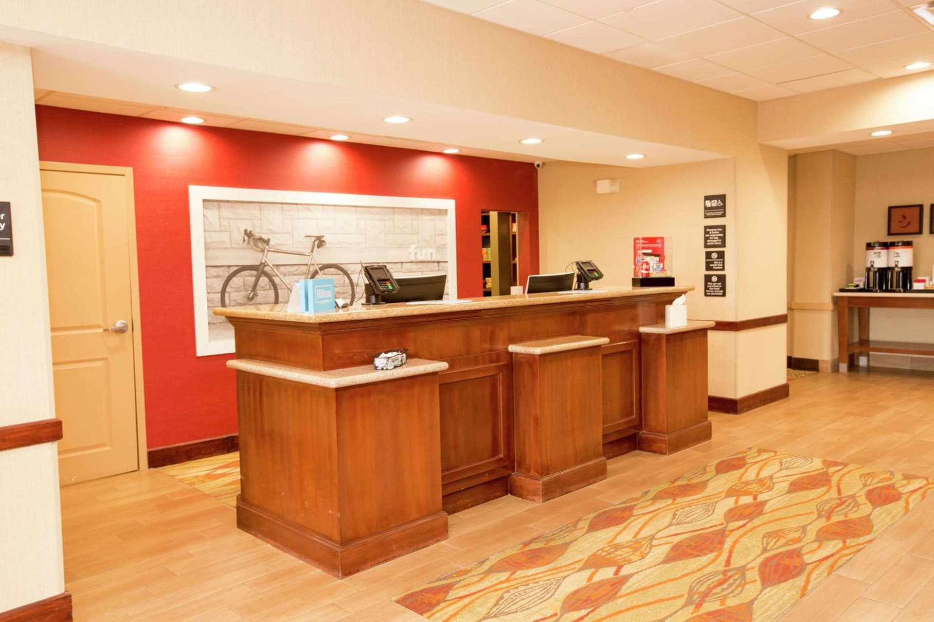 Hampton Inn & Suites Houston Rosenberg gallery photo in Rosenberg, TX — image 8