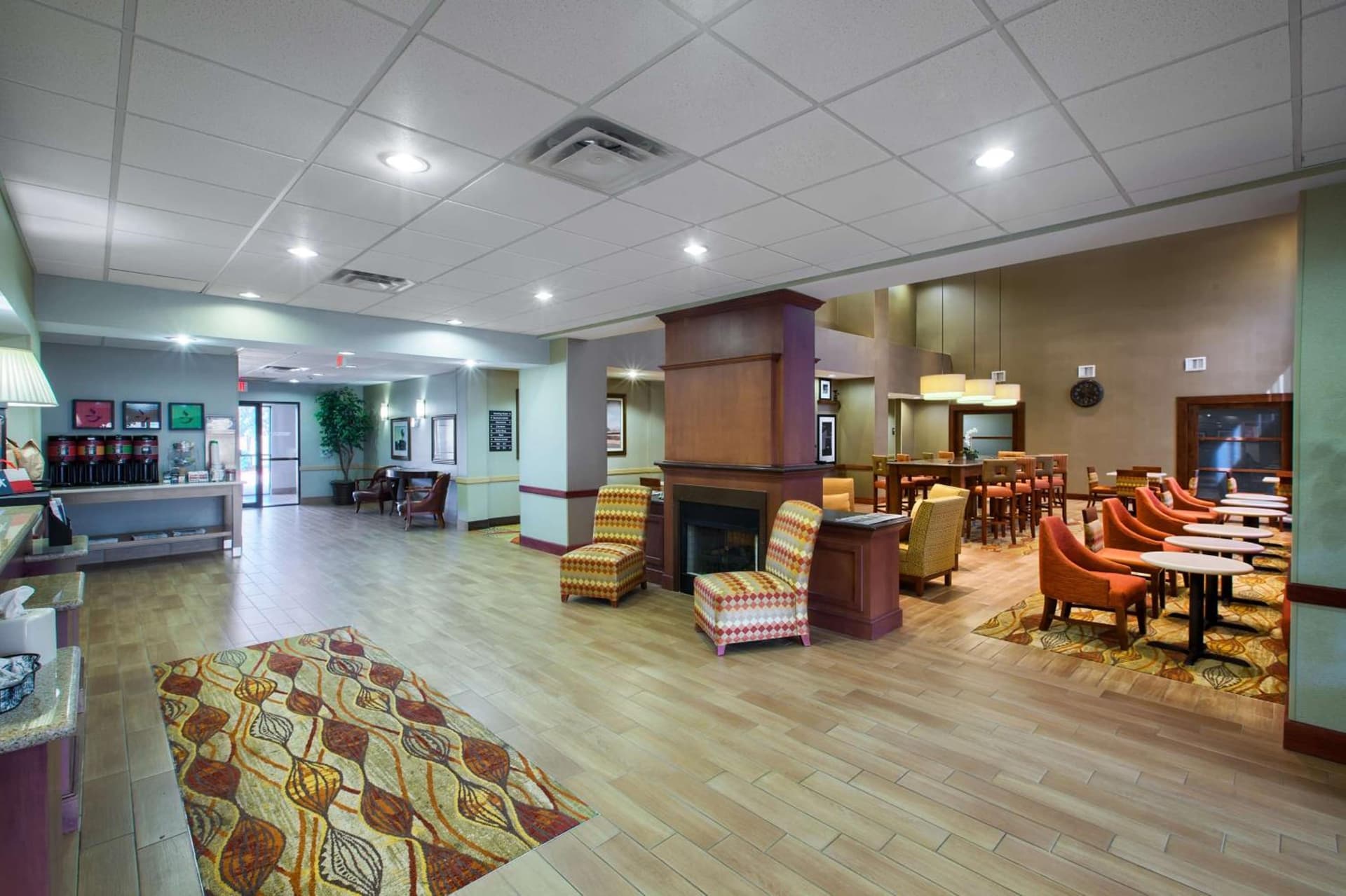 Hampton Inn & Suites Houston Rosenberg gallery photo in Rosenberg, TX — image 11