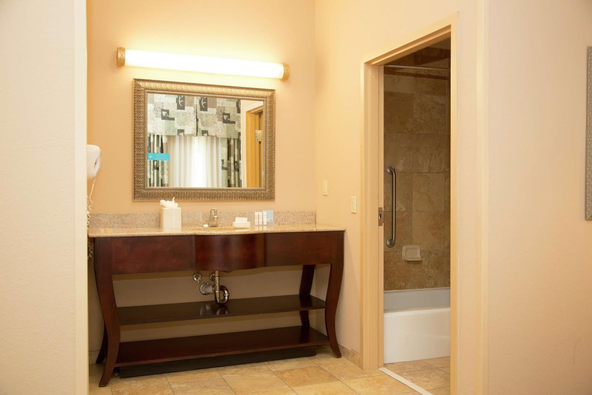 Hampton Inn & Suites Houston Rosenberg gallery photo in Rosenberg, TX — image 44