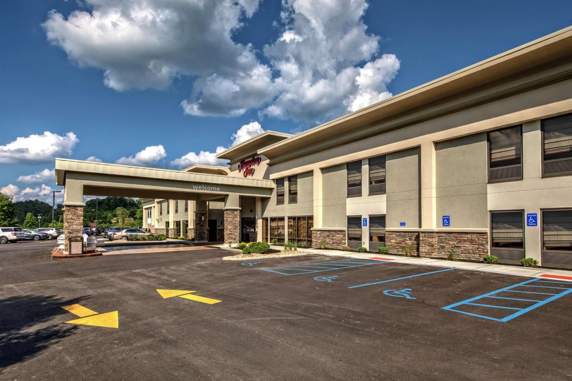 Hampton Inn Ashland property views in Ashland, KY — gallery photo 3