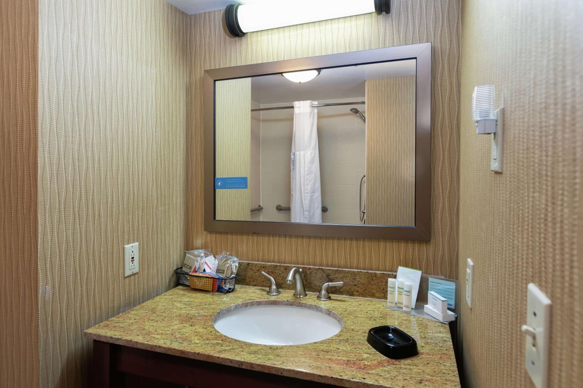 Hampton Inn Houma gallery photo in Houma, LA — image 24