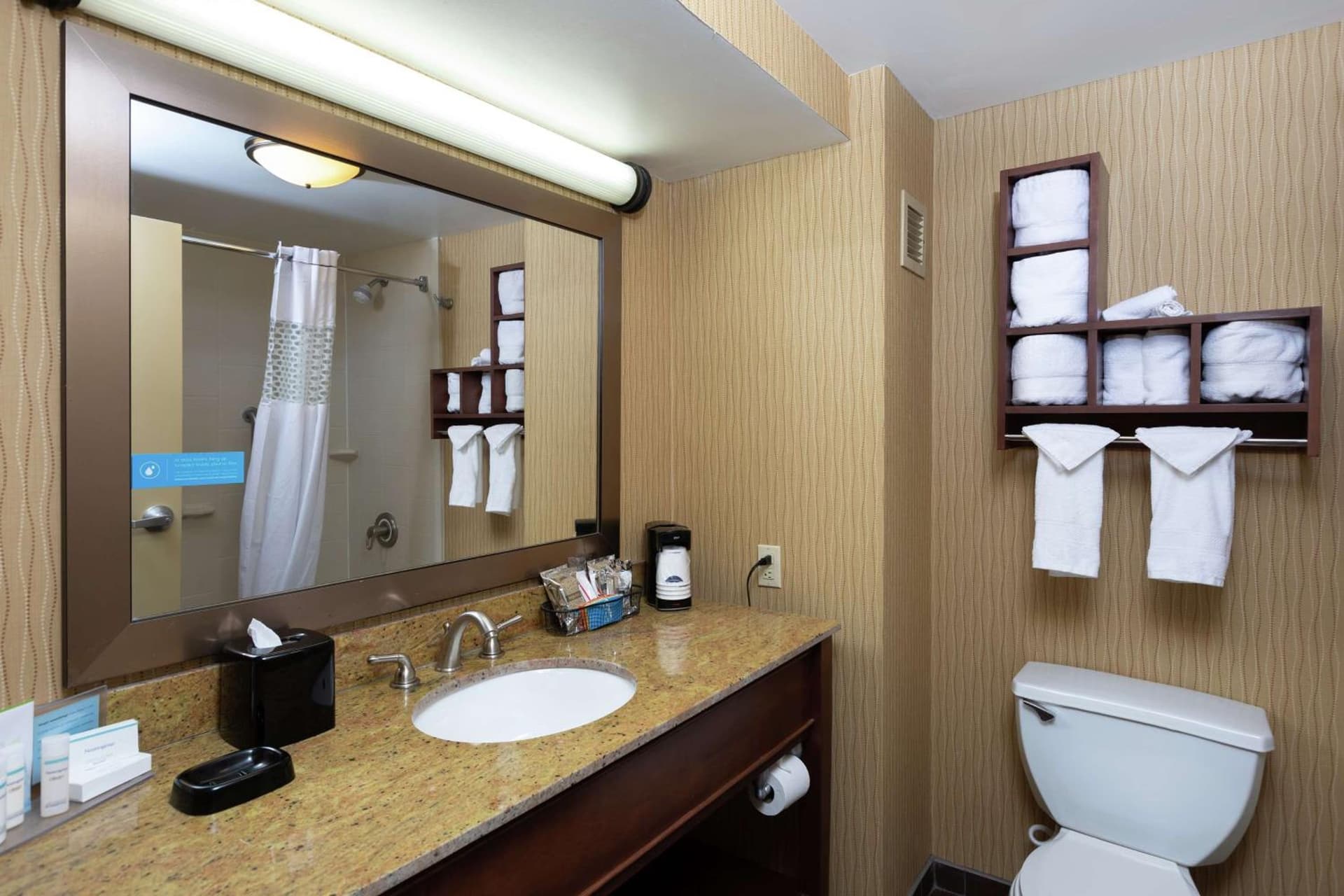 Hampton Inn Houma gallery photo in Houma, LA — image 14